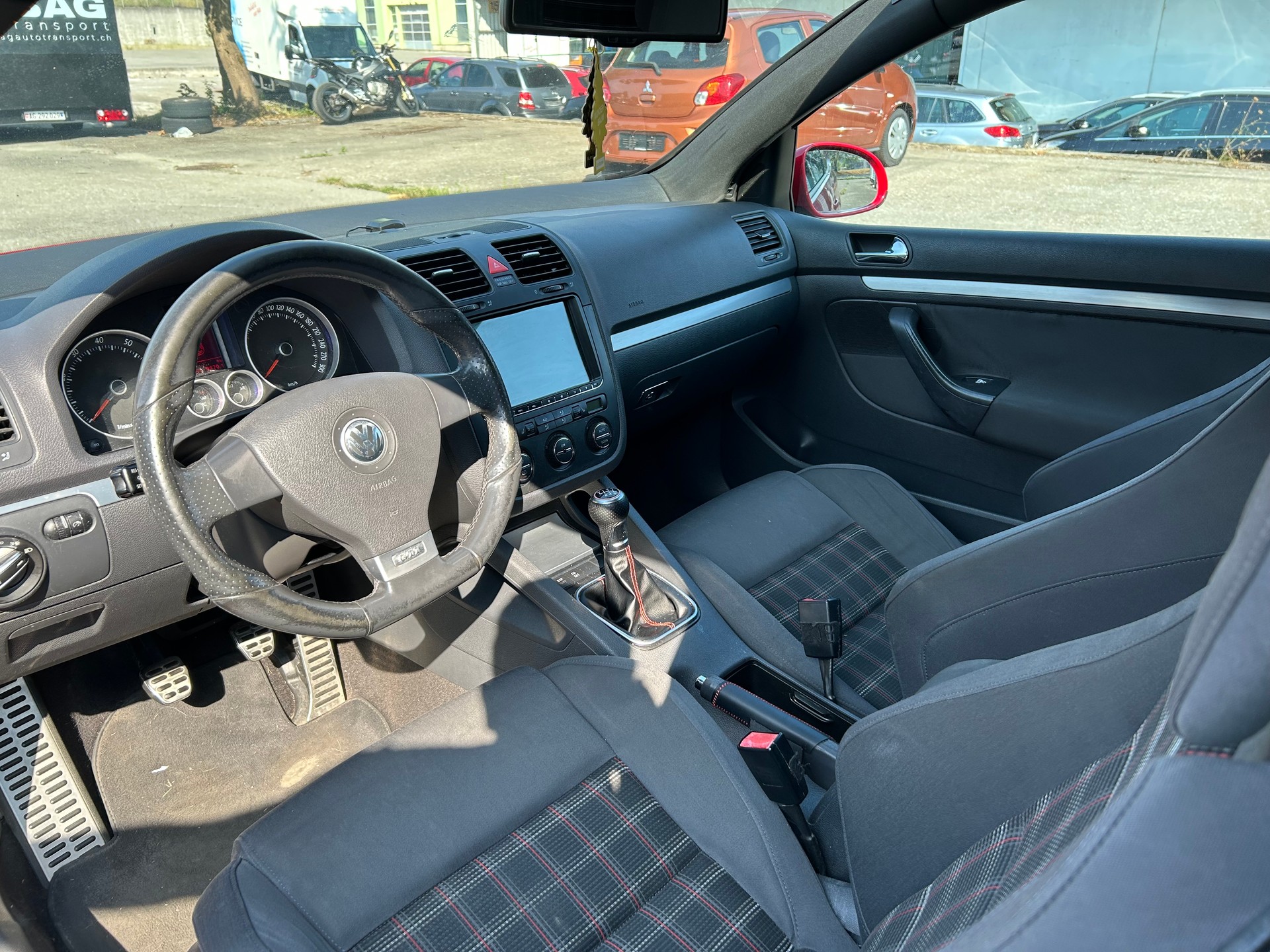 VW Golf 2.0 TFSI GTI-image-6