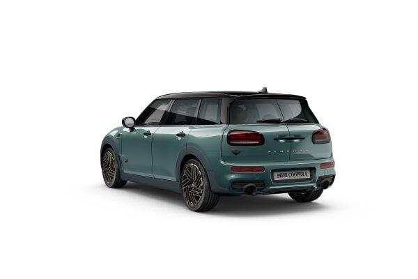 MINI Clubman 2.0i Cooper S ALL4-image-2