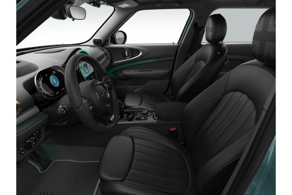 MINI Clubman 2.0i Cooper S ALL4-image-4