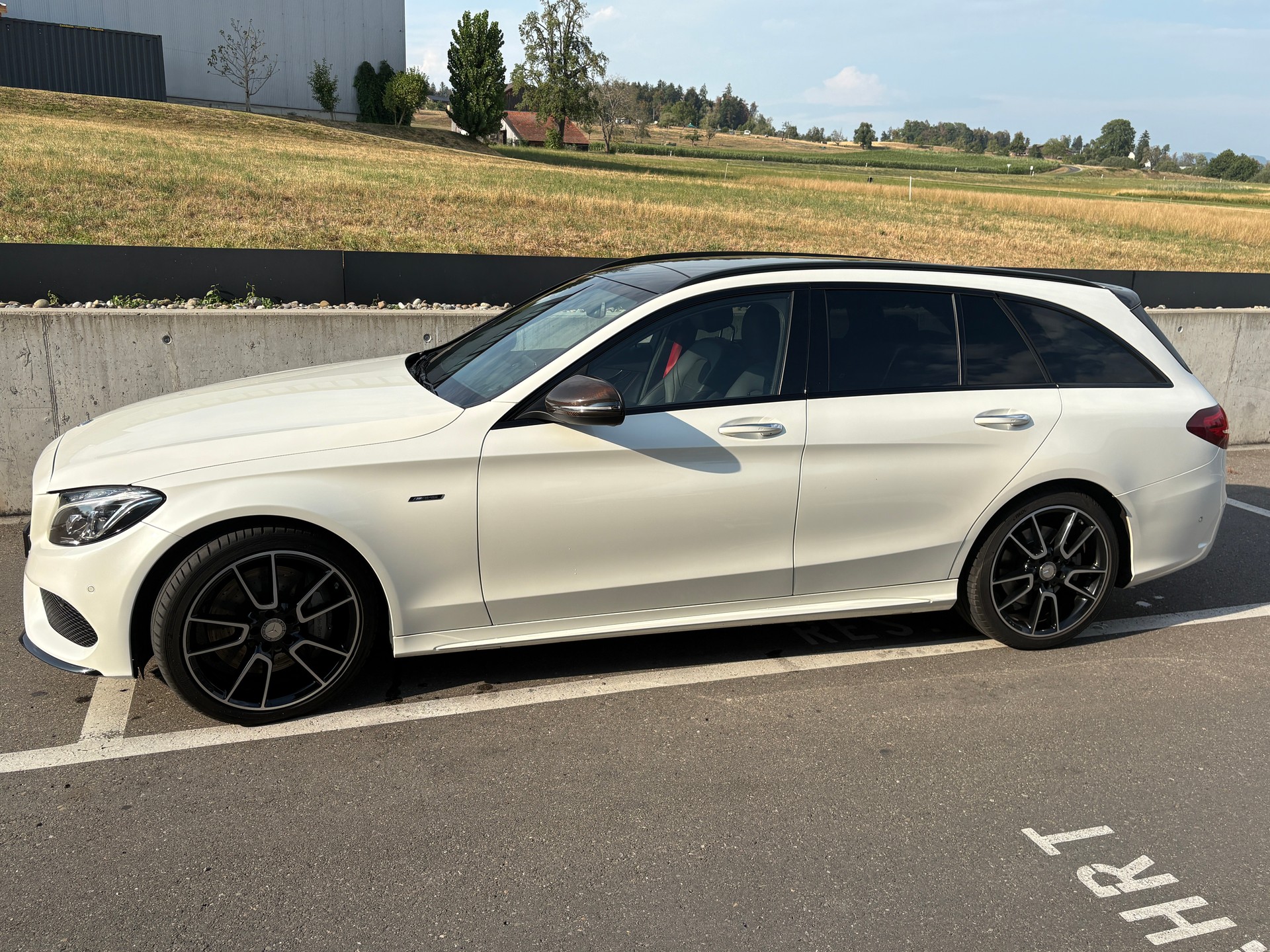 MERCEDES-BENZ C 450 AMG 4matic-image-0