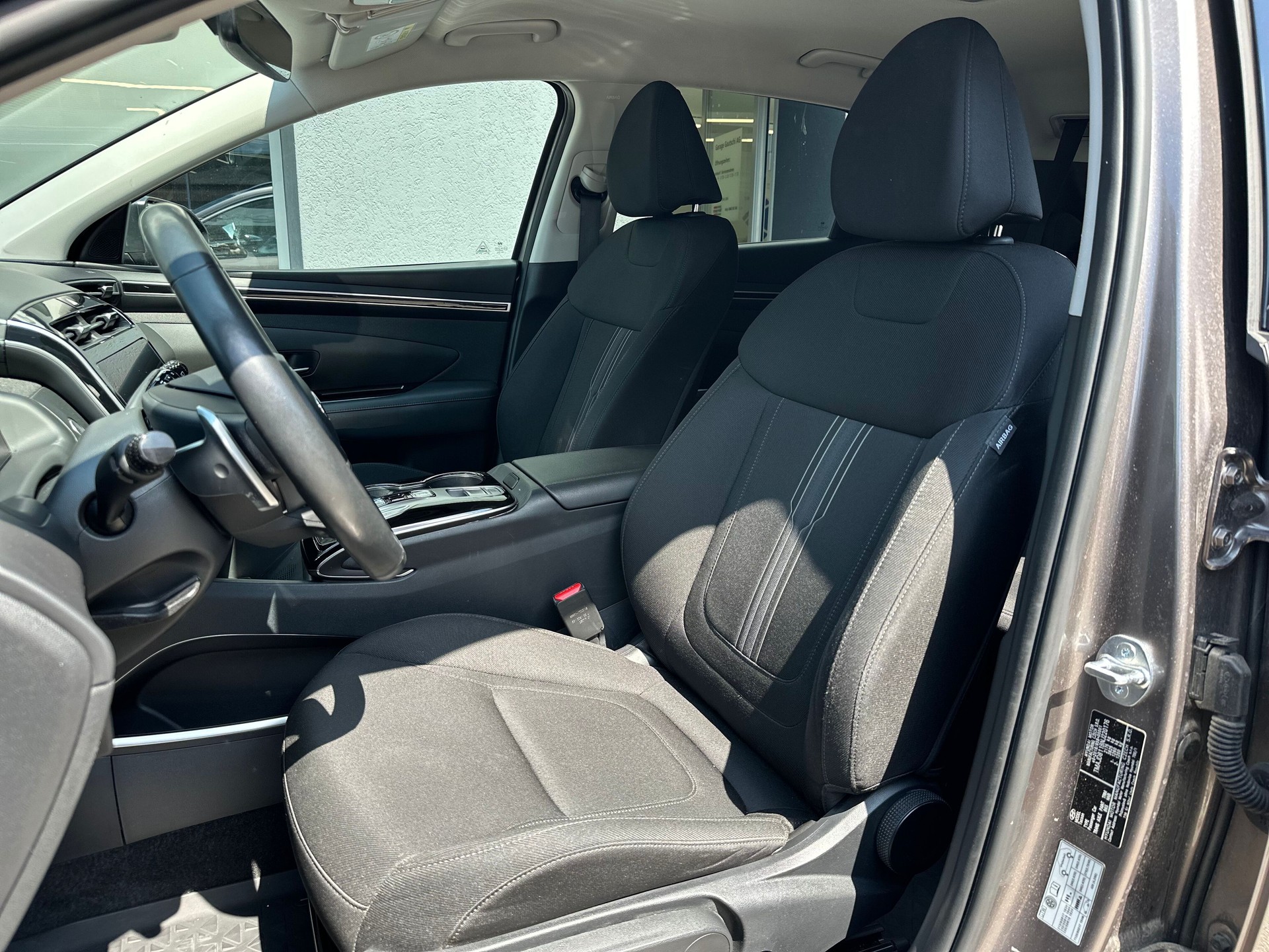 HYUNDAI Tucson 1.6 TGDI HEV Amplia 2WD-image-4
