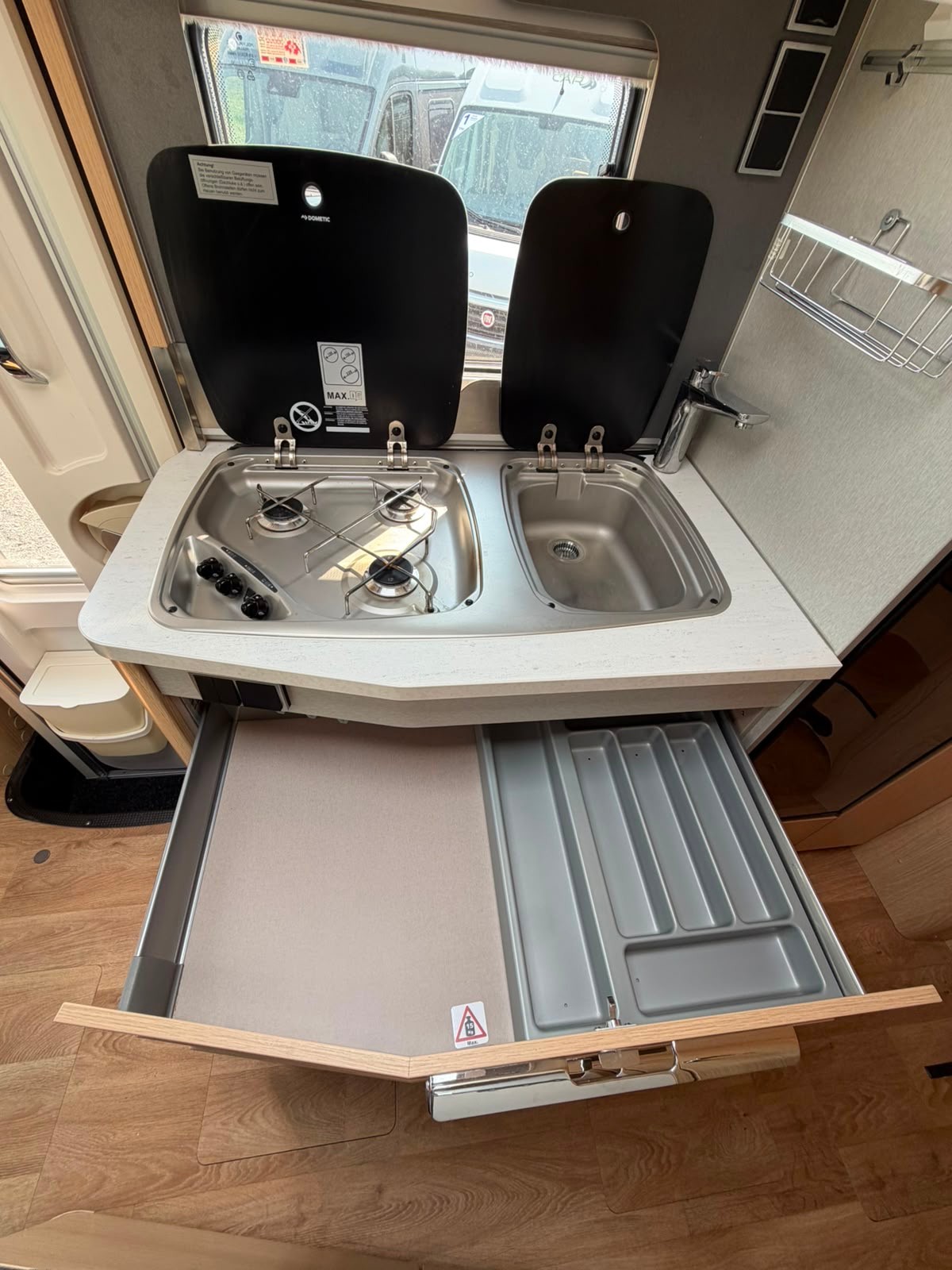 MERCEDES-BENZ ***HYMER BMC 580MC***AUTOMAT 9G-TRONIC ***170PS***LÄNGSBETT***NEUWERTIGER-ZUSTAND***VOLL-LED-SCHEINWERFER***-image-12