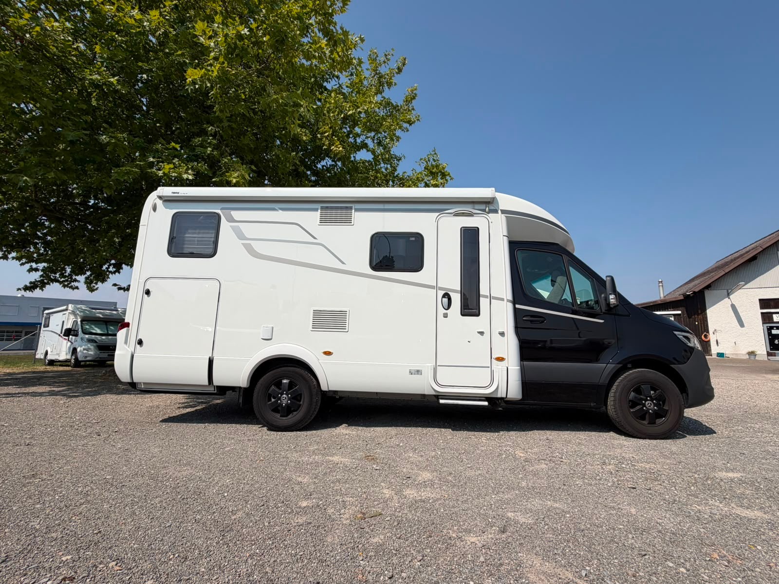 MERCEDES-BENZ ***HYMER BMC 580MC***AUTOMAT 9G-TRONIC ***170PS***LÄNGSBETT***NEUWERTIGER-ZUSTAND***VOLL-LED-SCHEINWERFER***-image-2