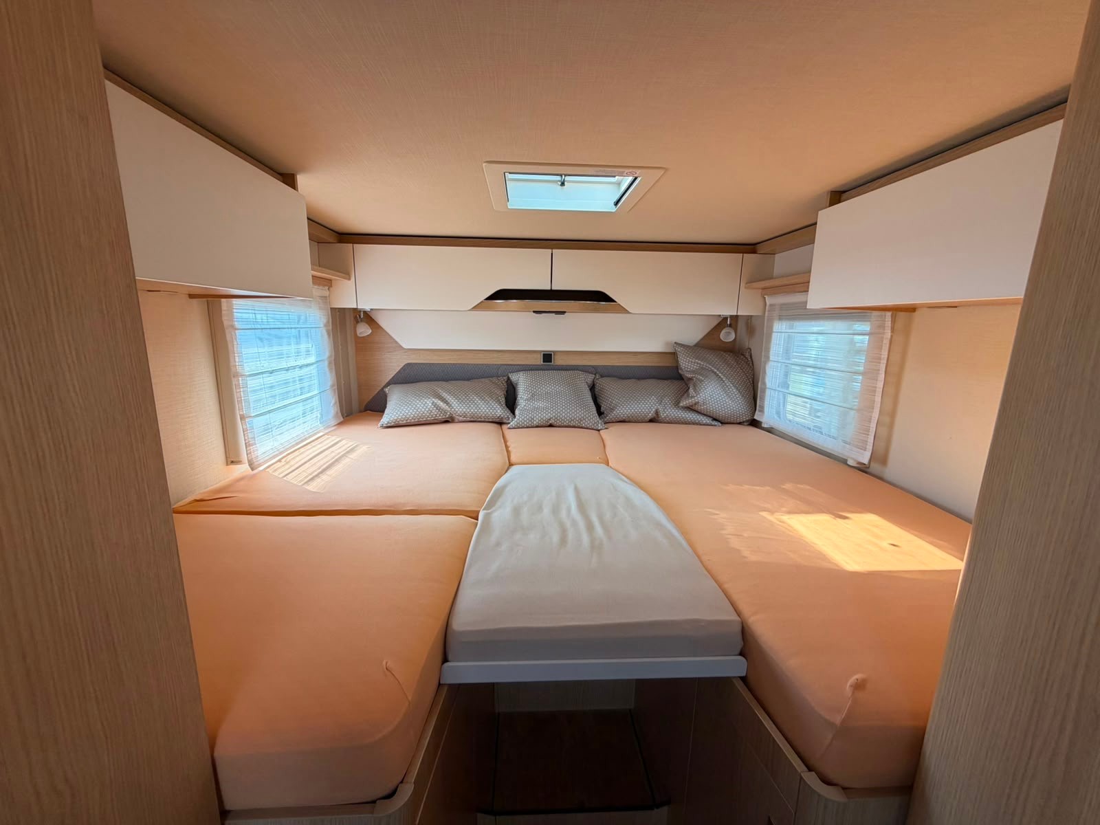 MERCEDES-BENZ ***HYMER BMC 580MC***AUTOMAT 9G-TRONIC ***170PS***LÄNGSBETT***NEUWERTIGER-ZUSTAND***VOLL-LED-SCHEINWERFER***-image-21