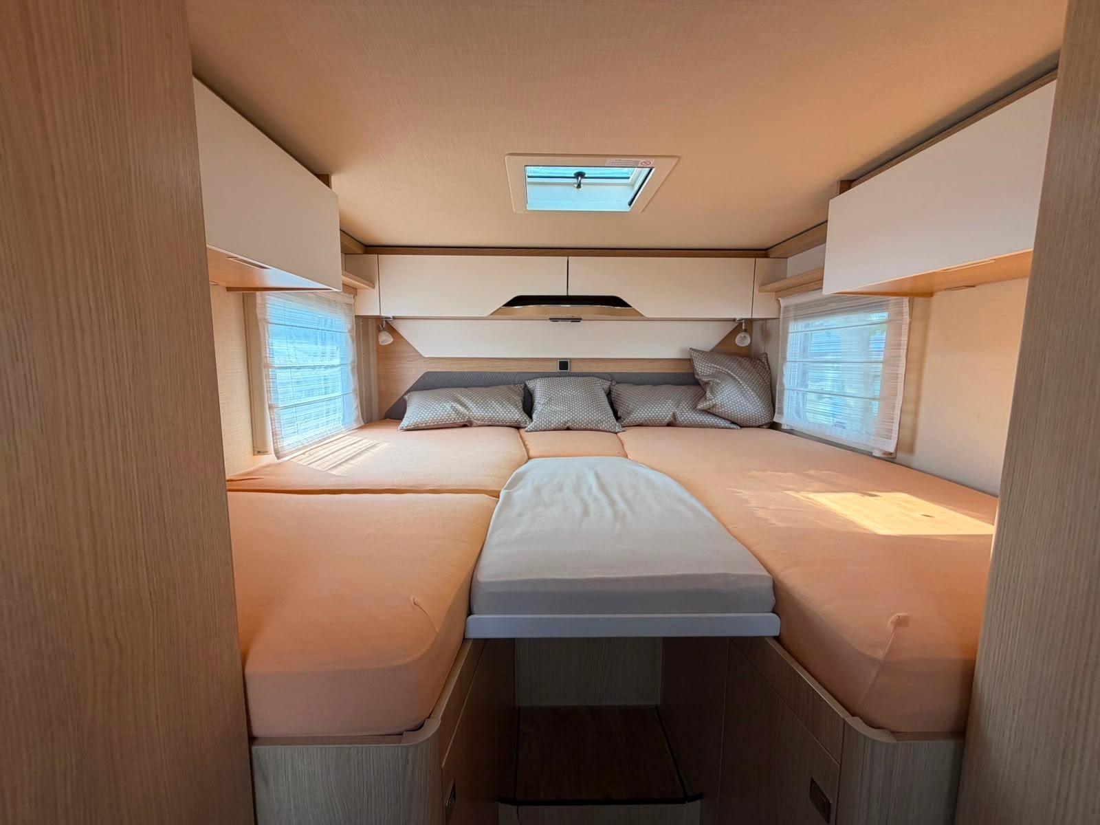 MERCEDES-BENZ ***HYMER BMC 580MC***AUTOMAT 9G-TRONIC ***170PS***LÄNGSBETT***NEUWERTIGER-ZUSTAND***VOLL-LED-SCHEINWERFER***-image-19
