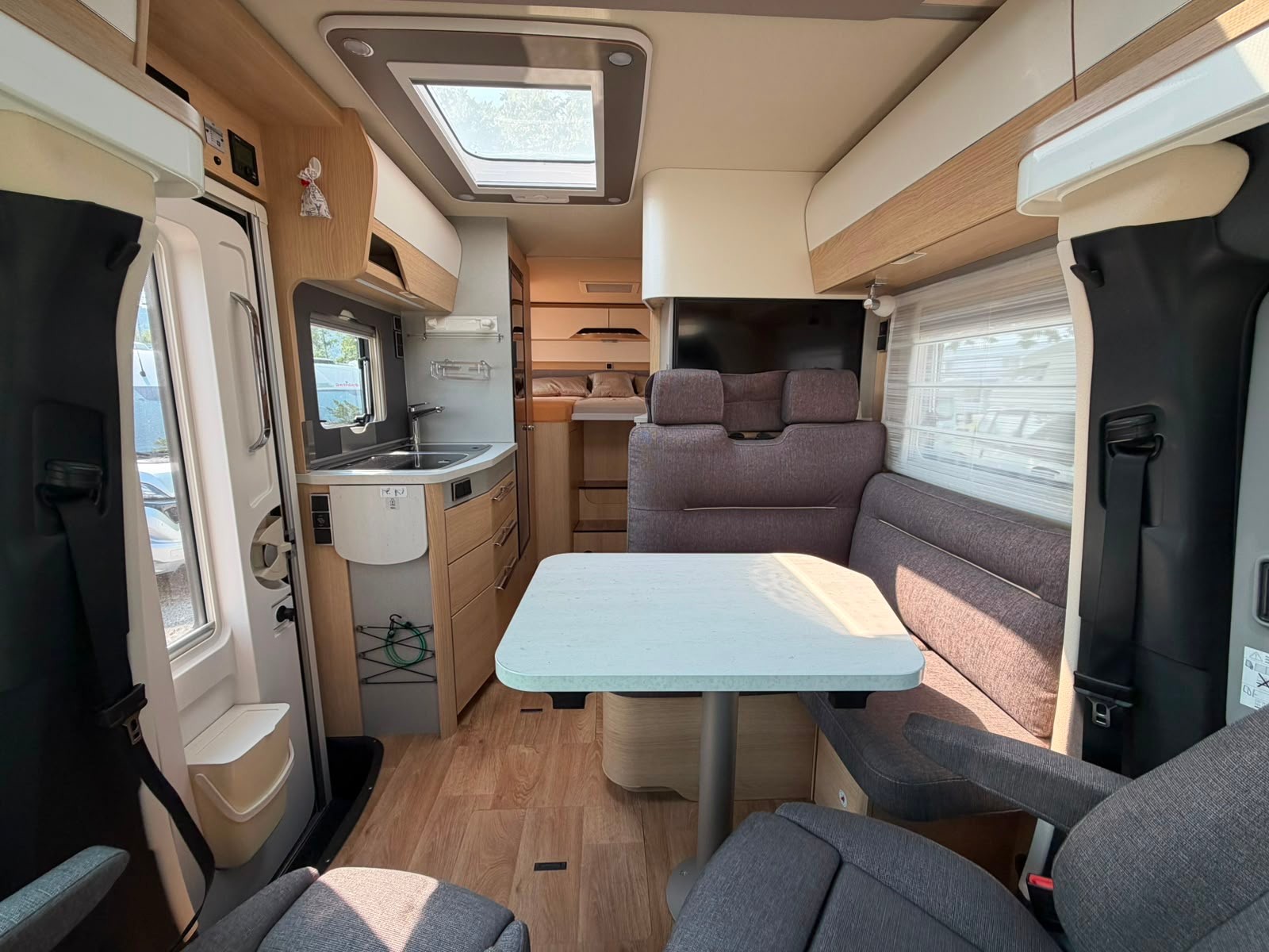MERCEDES-BENZ ***HYMER BMC 580MC***AUTOMAT 9G-TRONIC ***170PS***LÄNGSBETT***NEUWERTIGER-ZUSTAND***VOLL-LED-SCHEINWERFER***-image-10