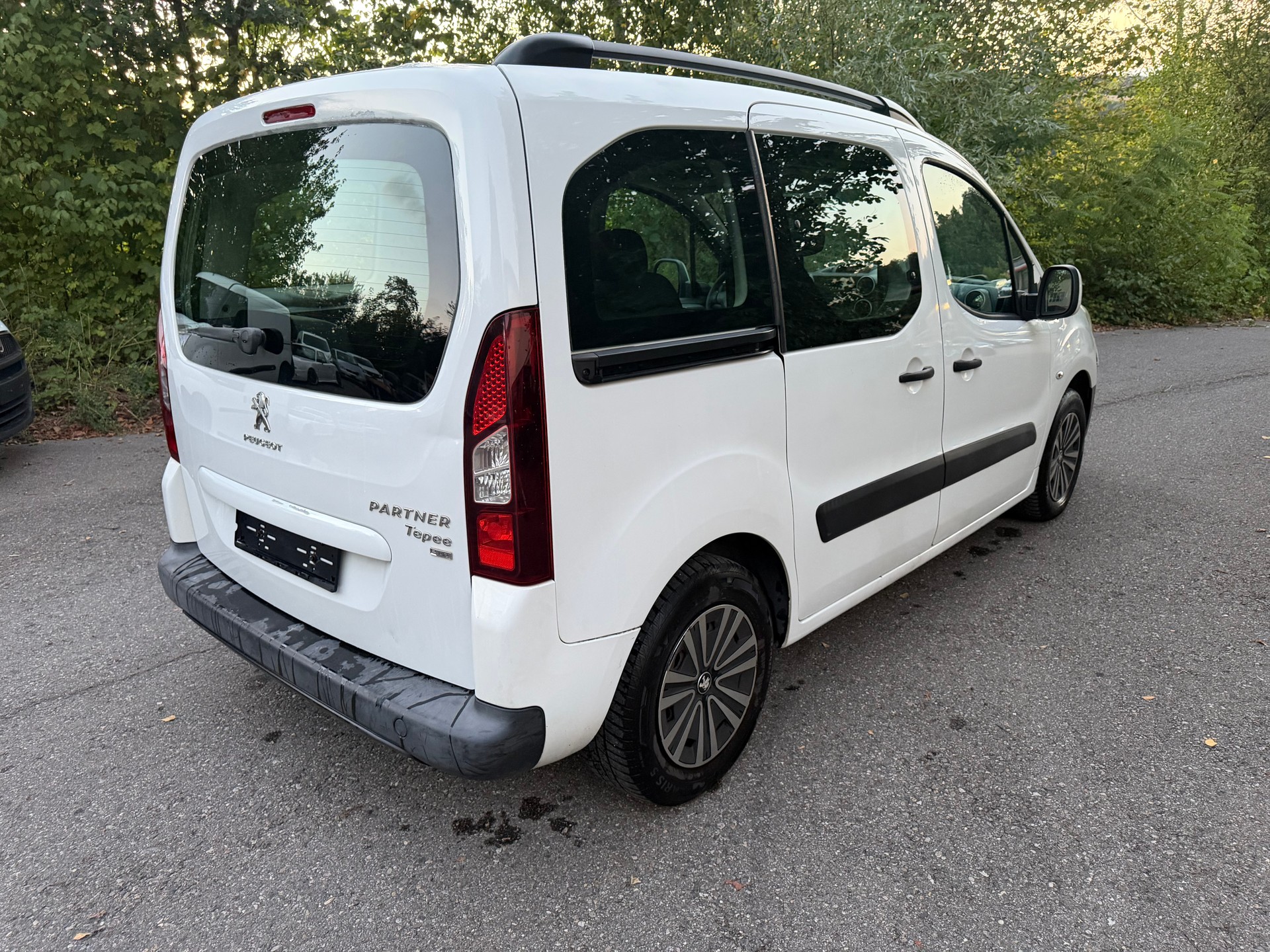 PEUGEOT Partner 1.6 e-HDI Active-image-3