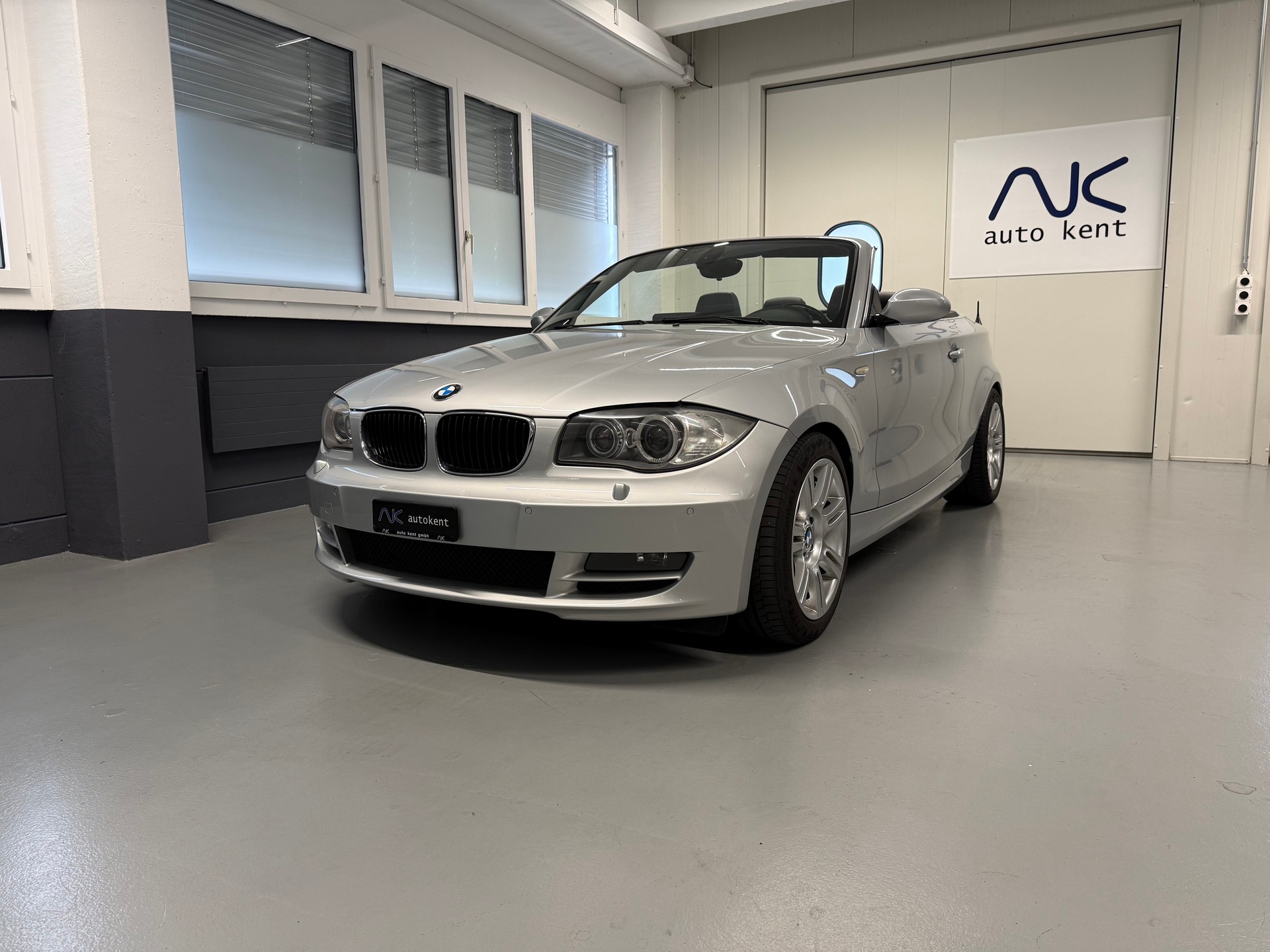 BMW 125i Cabrio Steptronic-image-0