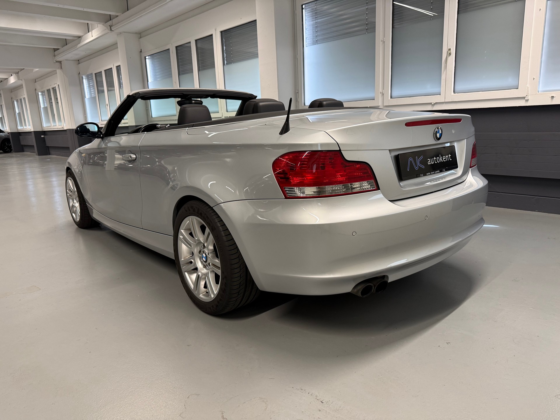 BMW 125i Cabrio Steptronic-image-3
