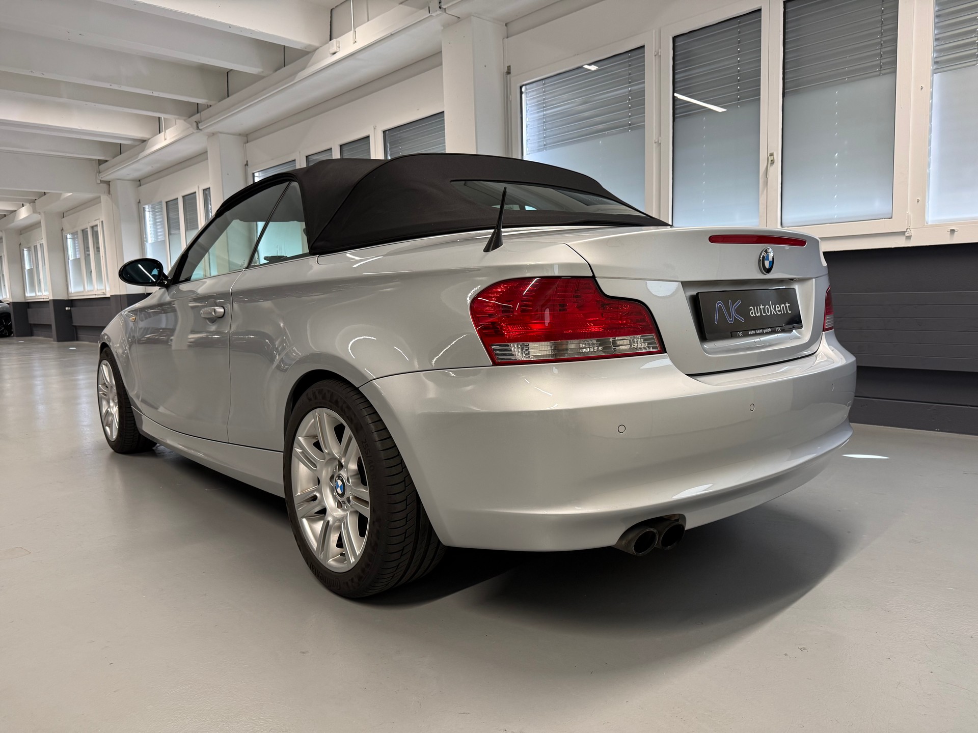 BMW 125i Cabrio Steptronic-image-10