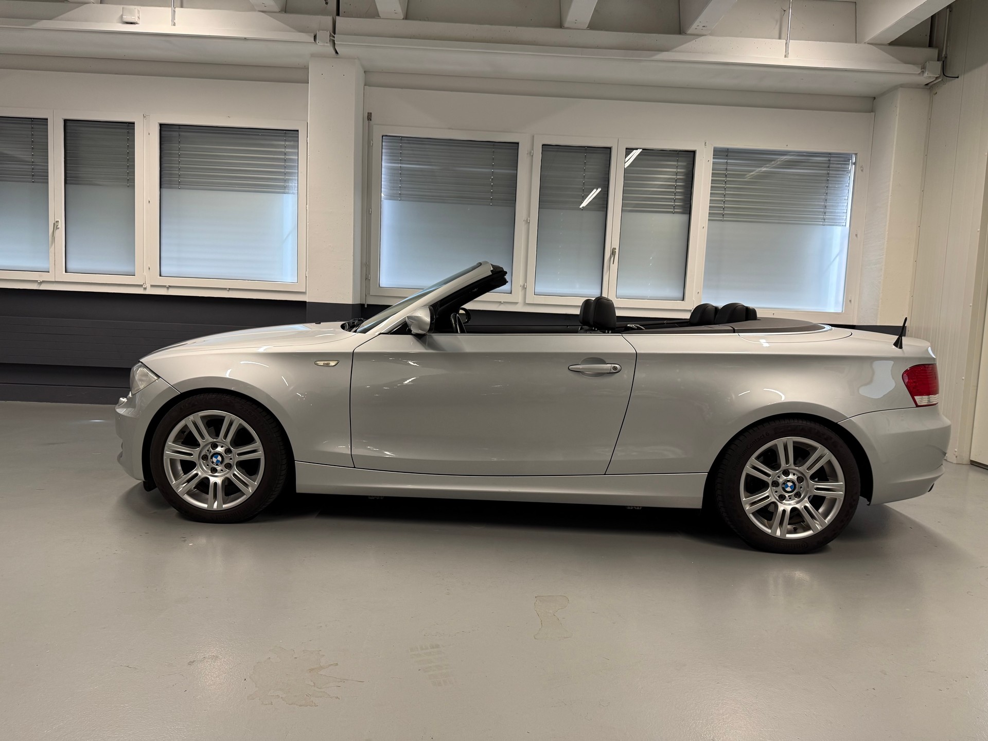 BMW 125i Cabrio Steptronic-image-2