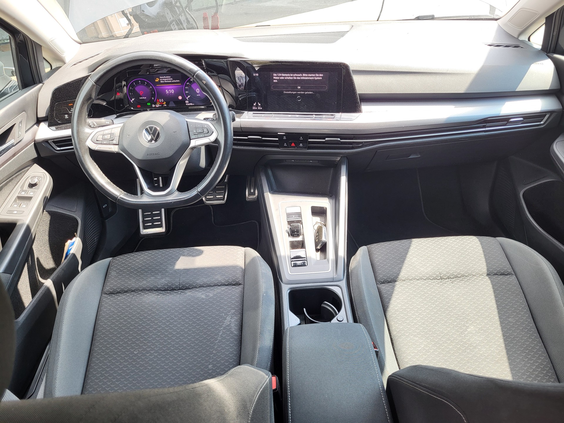VW Golf 1.5 eTSI mHEV ACT Style DSG-image-11