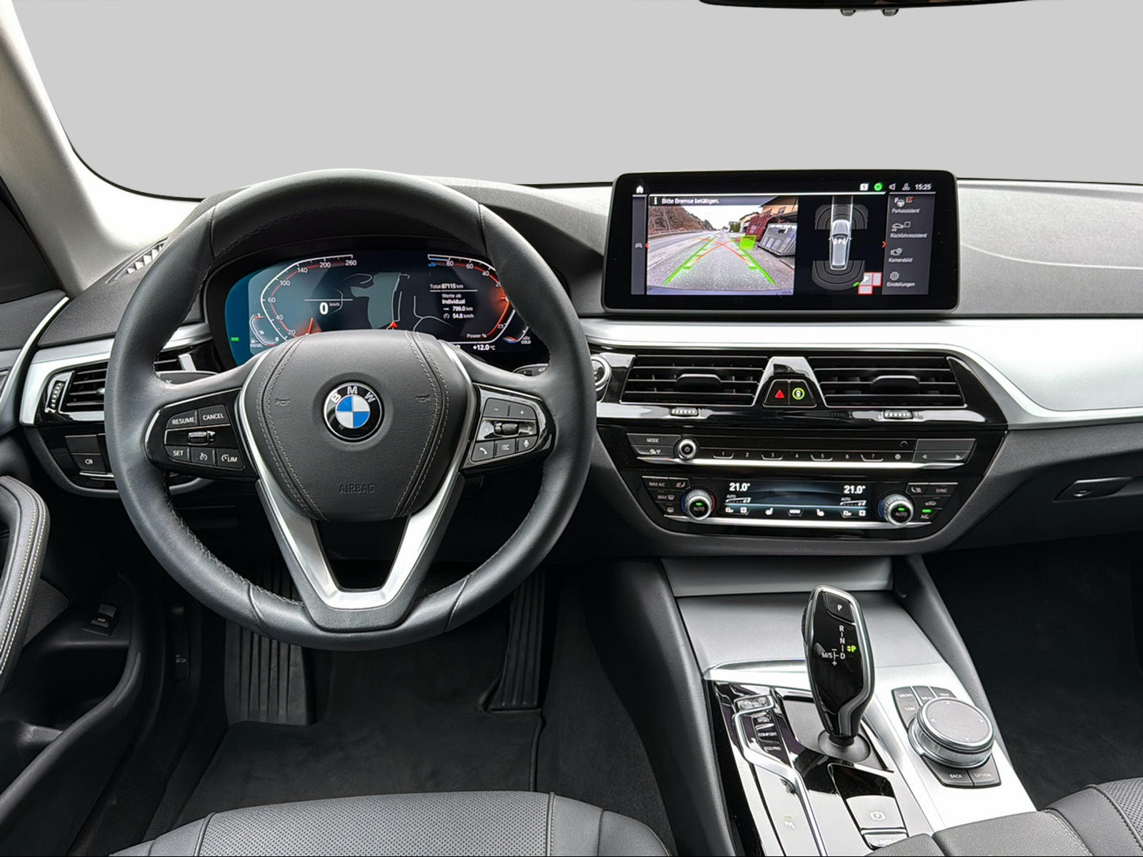 BMW 520d xDrive 48V Touring Steptronic-image-8