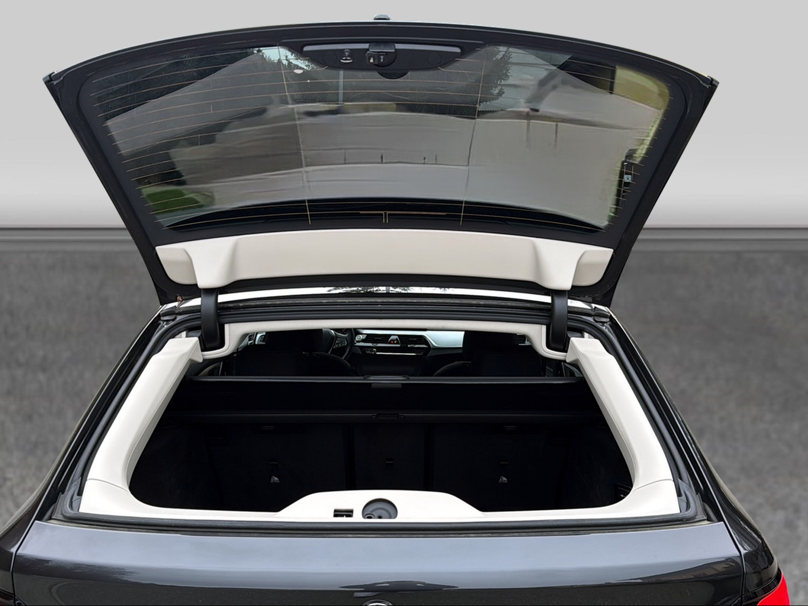 BMW 520d xDrive 48V Touring Steptronic-image-16