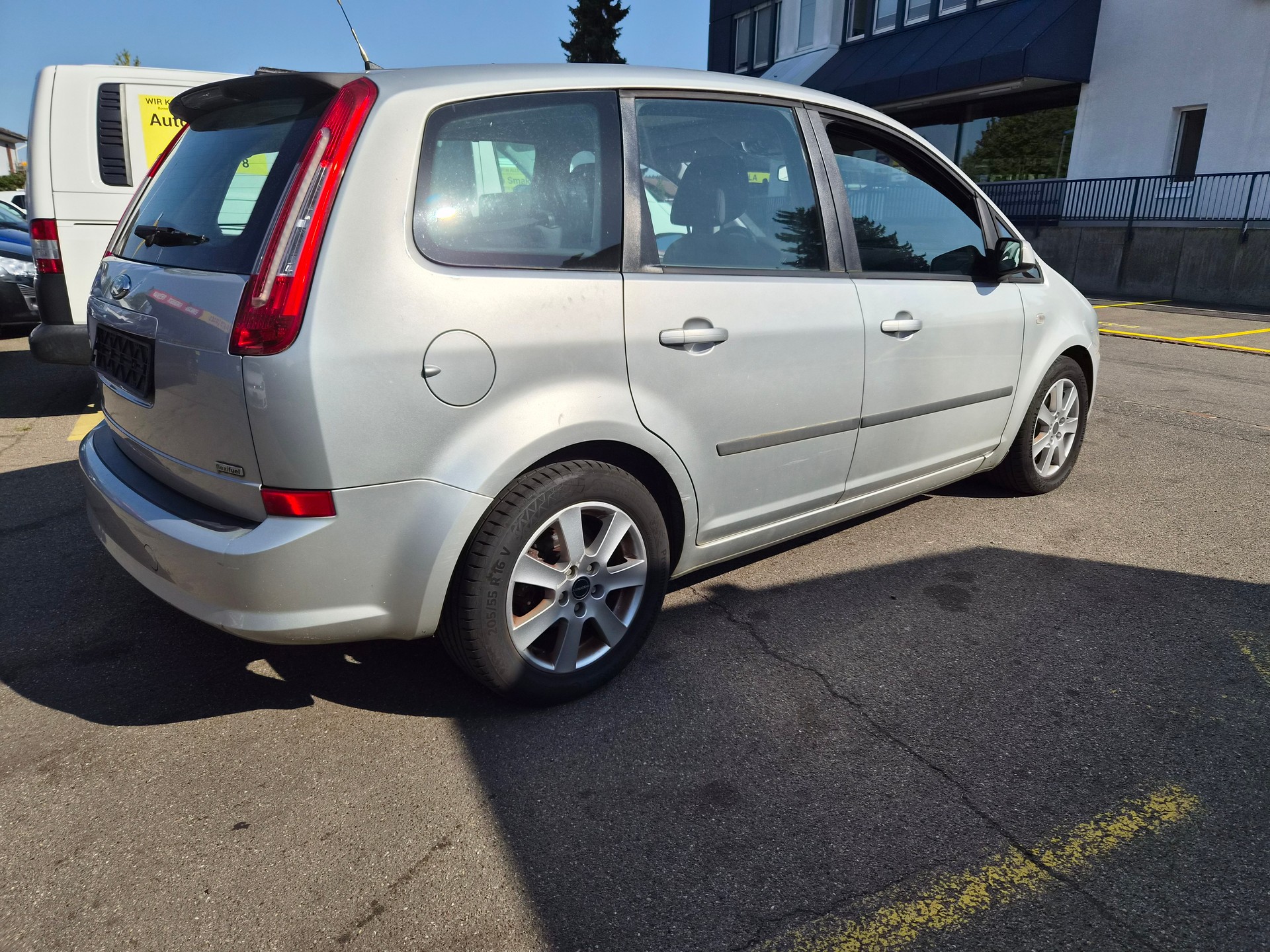 FORD C-Max 1.8 Flexifuel Carving-showroom-element-1