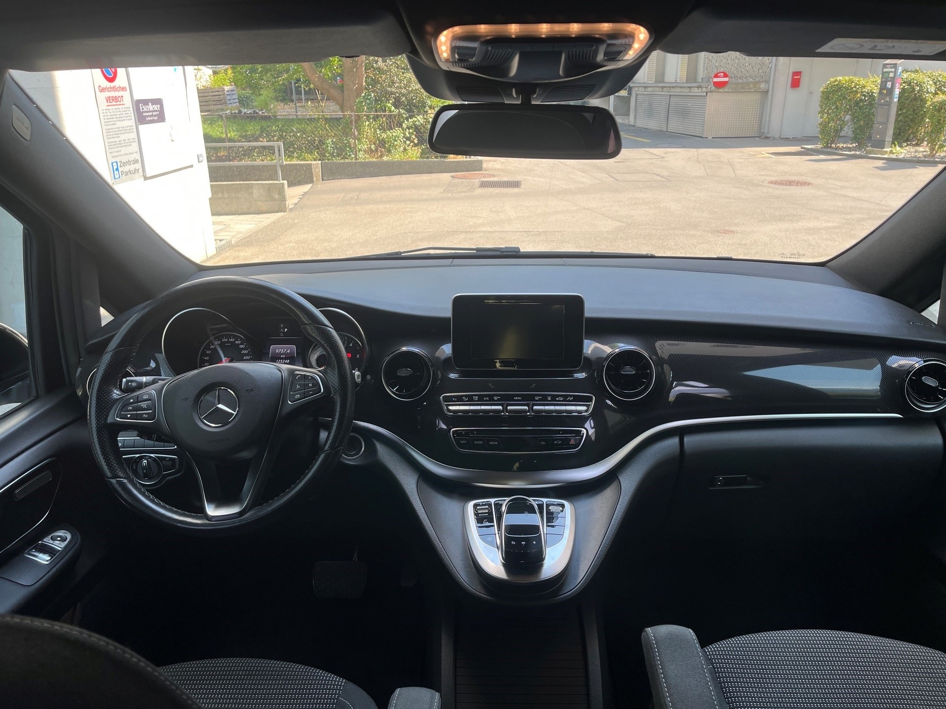 MERCEDES-BENZ V 250 d kurz-image-4