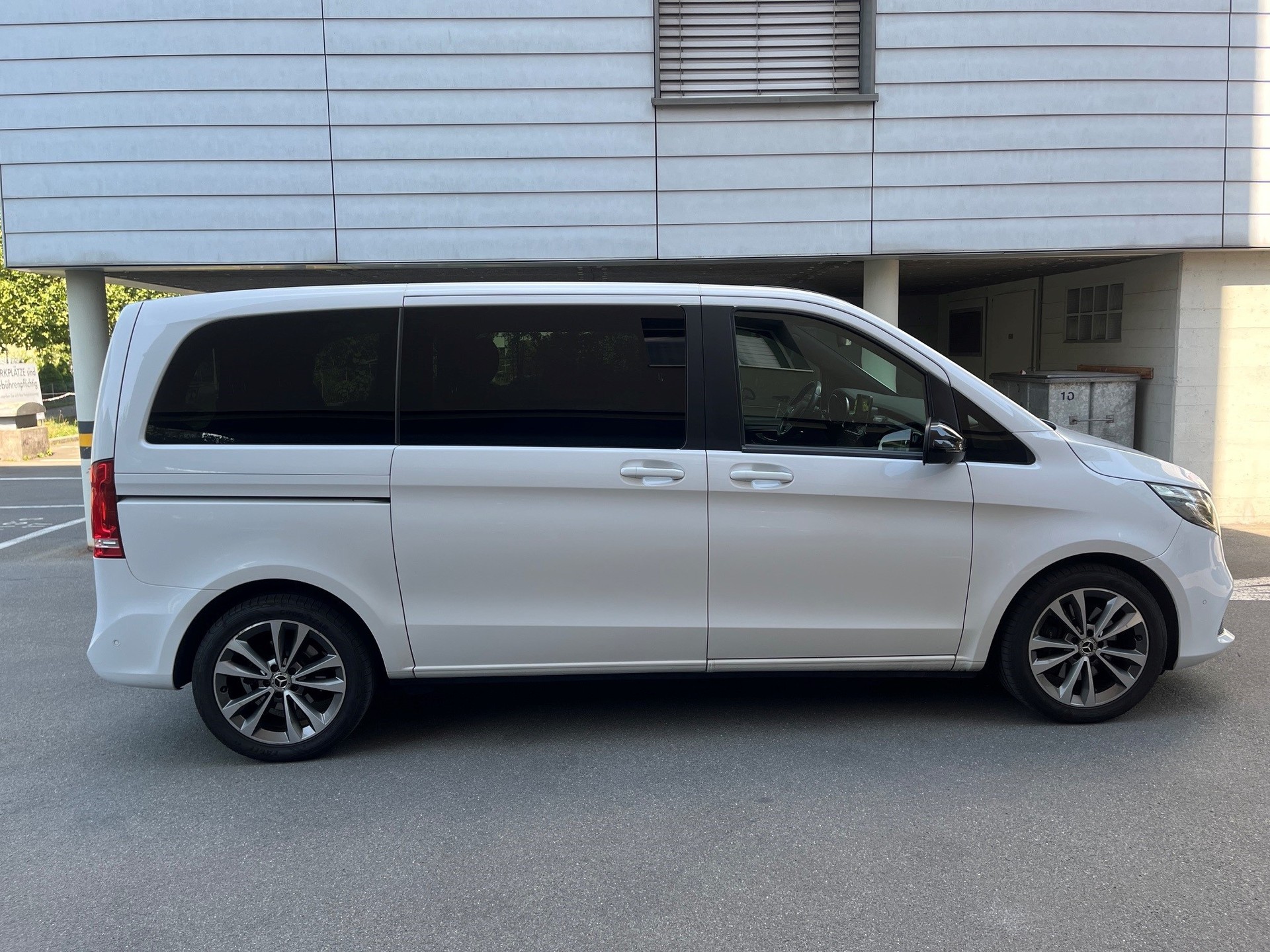 MERCEDES-BENZ V 250 d kurz-image-1