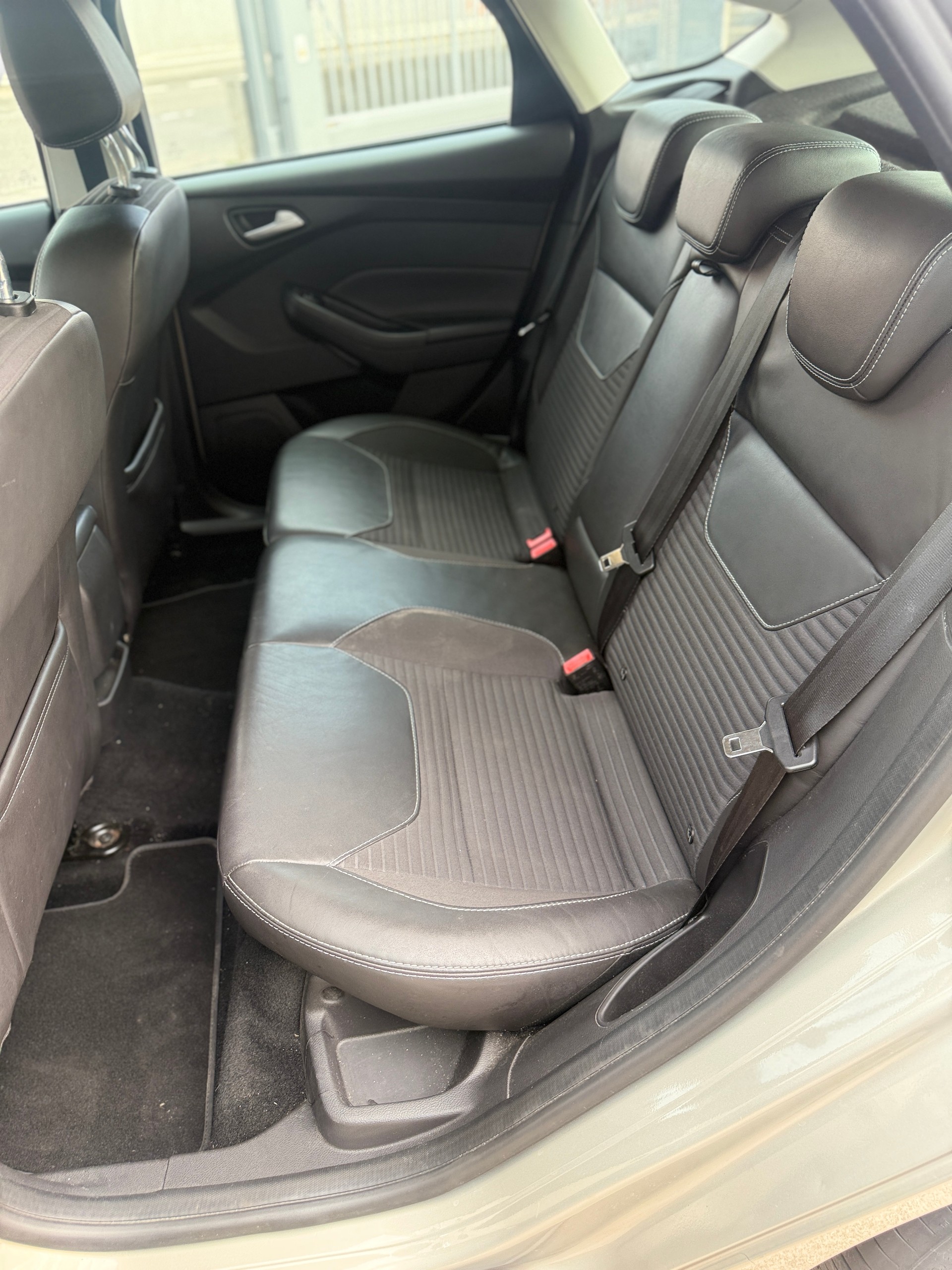 FORD Focus 2.0 TDCi Business Powershift-image-3