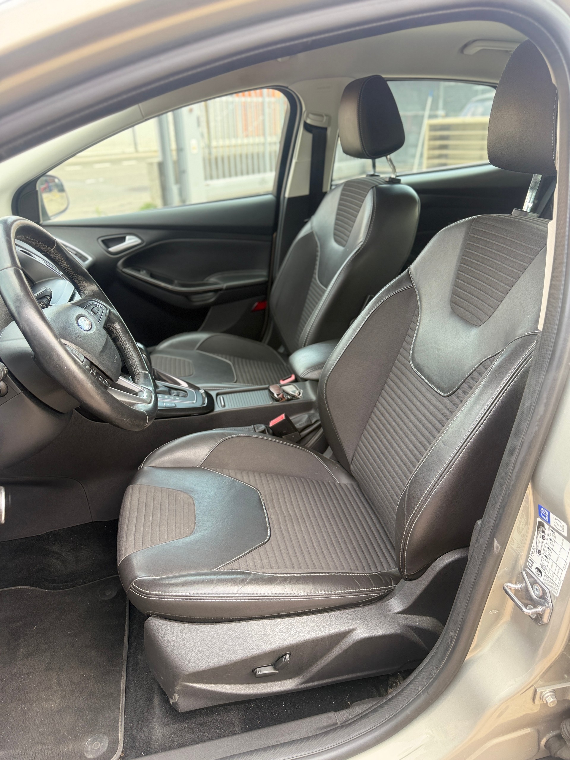 FORD Focus 2.0 TDCi Business Powershift-image-2