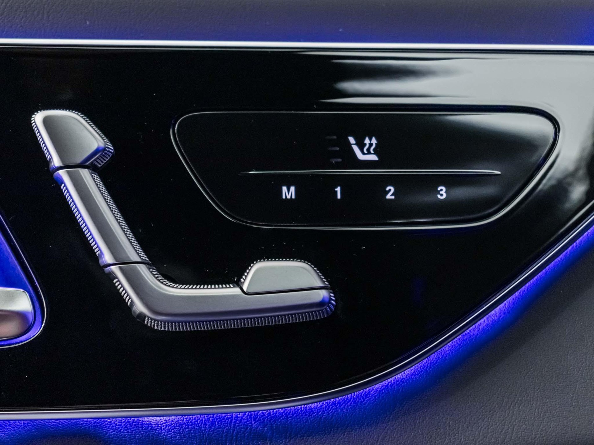 MERCEDES-BENZ CLE 53 AMG 4MATIC+ Coupé-image-12