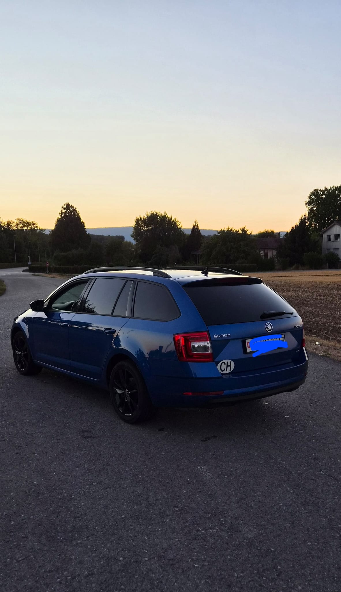 SKODA Octavia Combi 2.0 TDI Style 4x4 DSG-image-2