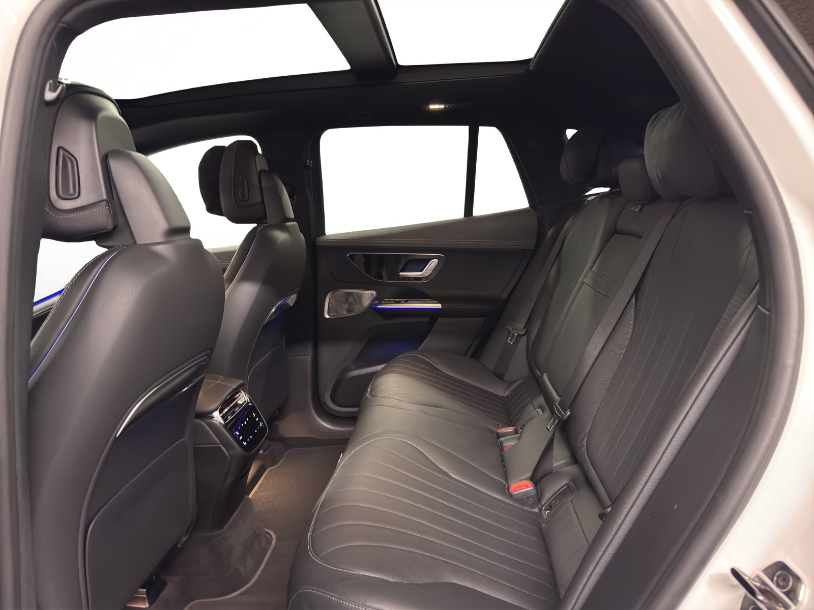 MERCEDES-BENZ EQE 500 SUV AMG Line 4Matic-image-13