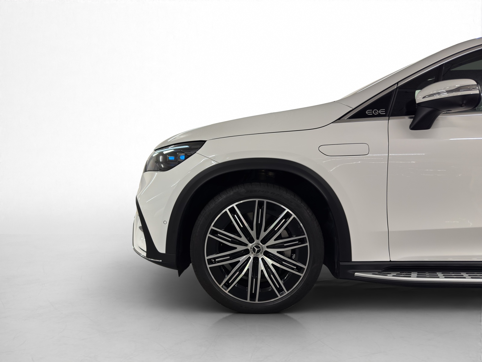 MERCEDES-BENZ EQE 500 SUV AMG Line 4Matic-image-7