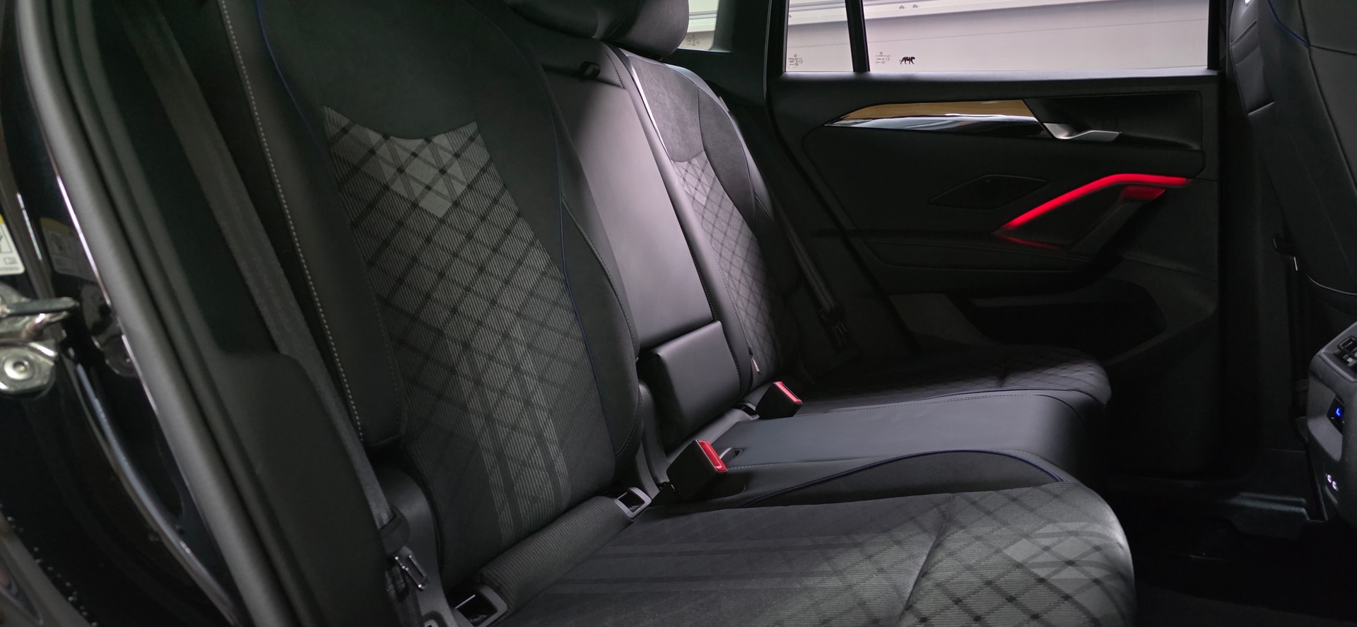 VW Tiguan 2.0 TDI SCR R-Line 4Motion DSG *360°Kamera*Sitz-&Lenkradheizung*Massagefunktion*ACC&Spurhalteassistent*Parkassistent*-image-28