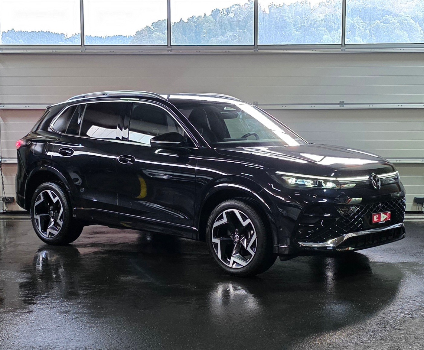 VW Tiguan 2.0 TDI SCR R-Line 4Motion DSG *360°Kamera*Sitz-&Lenkradheizung*Massagefunktion*ACC&Spurhalteassistent*Parkassistent*-image-6