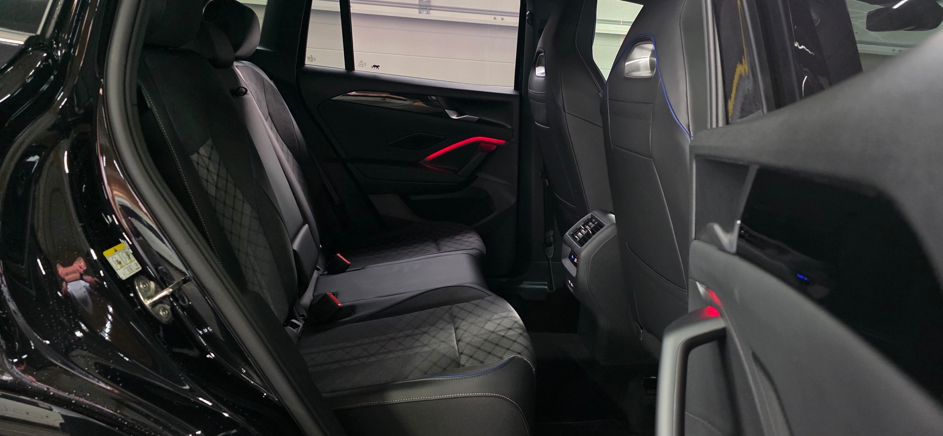 VW Tiguan 2.0 TDI SCR R-Line 4Motion DSG *360°Kamera*Sitz-&Lenkradheizung*Massagefunktion*ACC&Spurhalteassistent*Parkassistent*-image-27