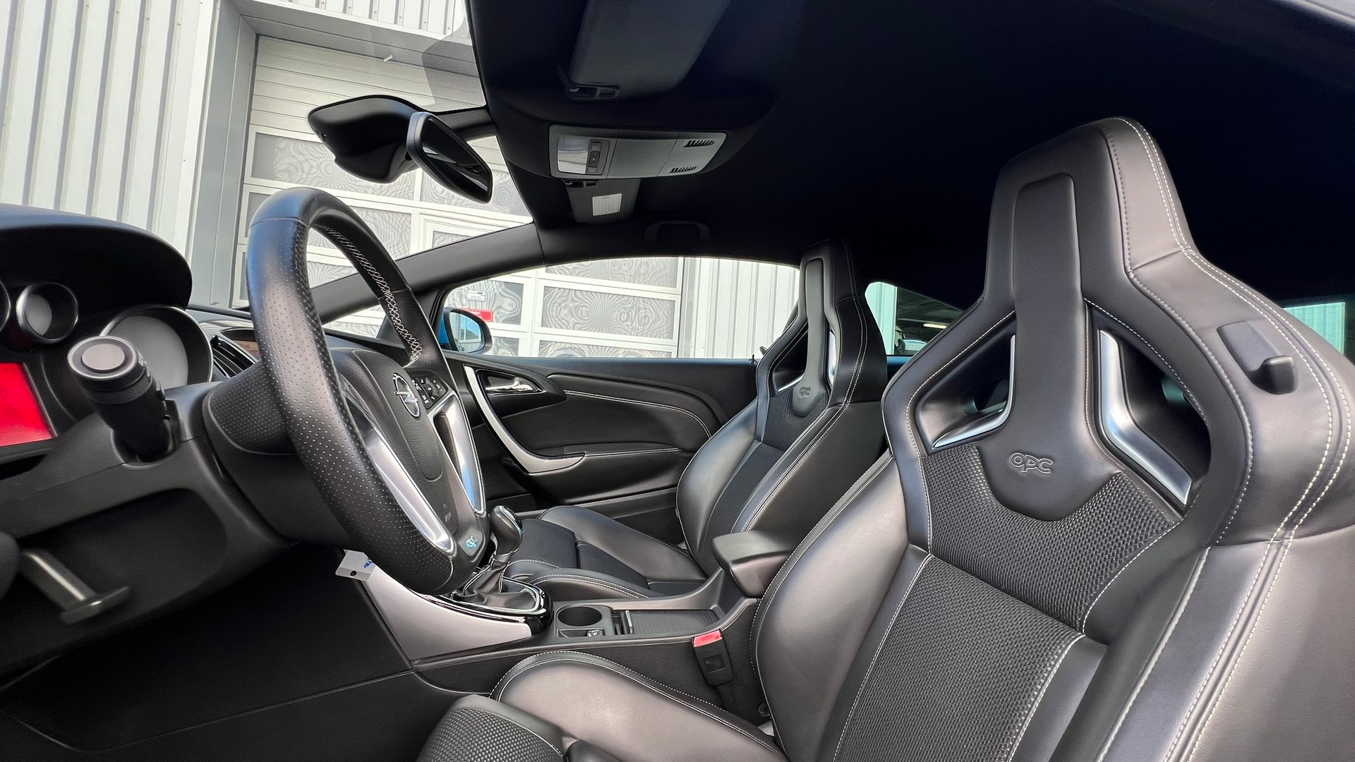 OPEL ASTRA GTC 2.0i 16V TURBO OPC l 280 PS-image-28