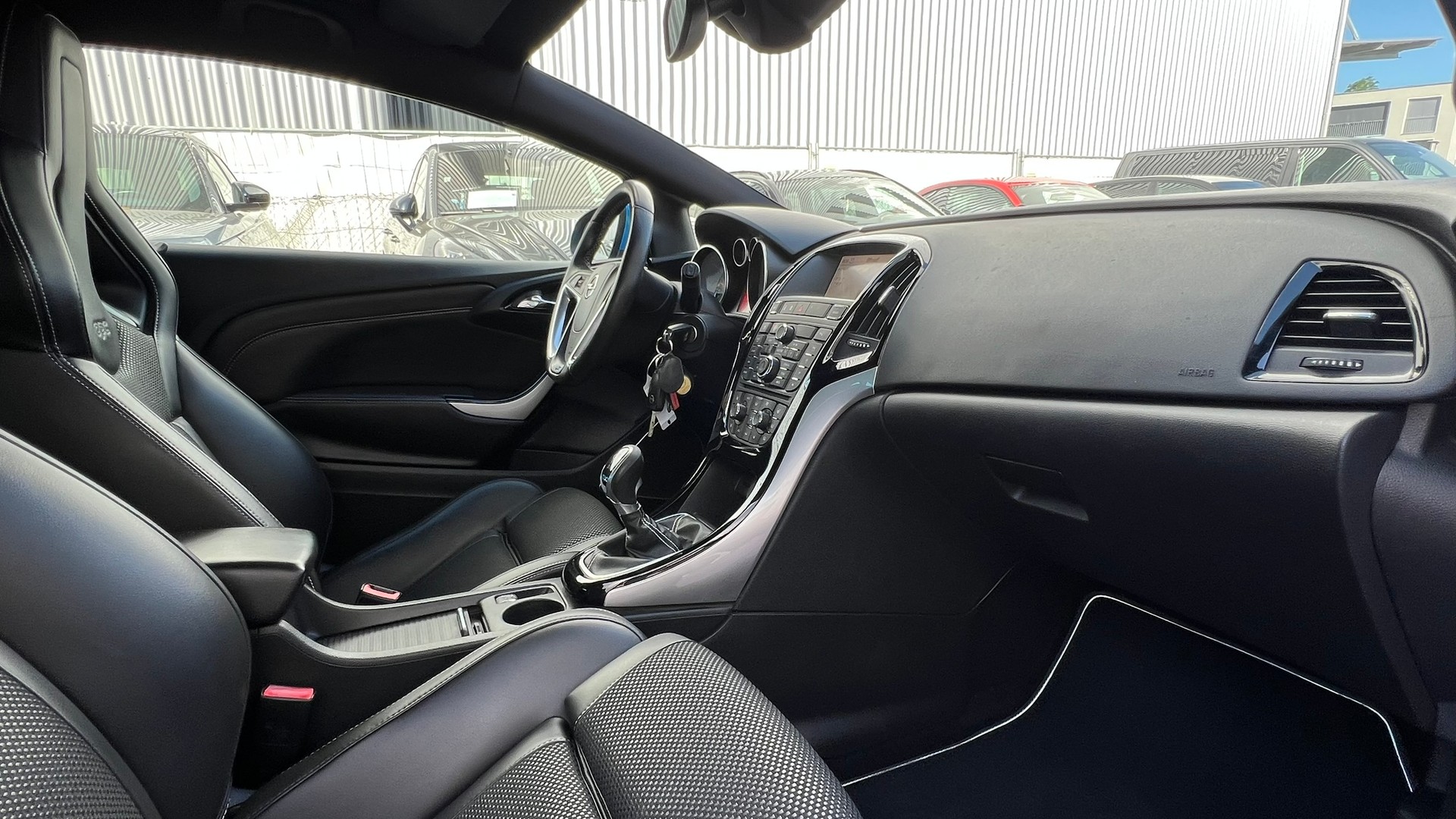 OPEL ASTRA GTC 2.0i 16V TURBO OPC l 280 PS-image-22