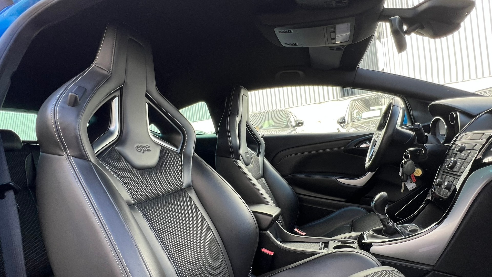 OPEL ASTRA GTC 2.0i 16V TURBO OPC l 280 PS-image-27