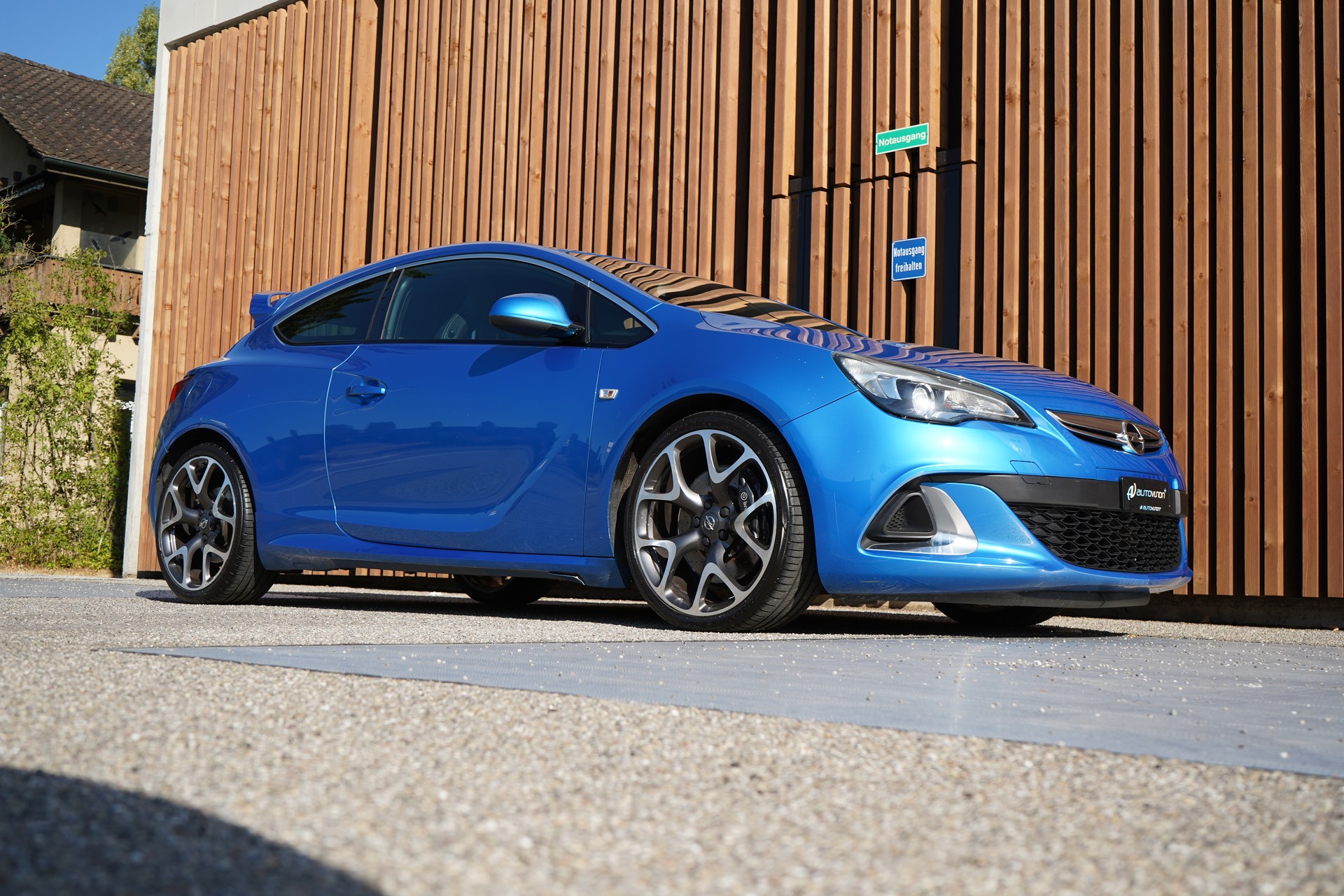 OPEL ASTRA GTC 2.0i 16V TURBO OPC l 280 PS-image-9