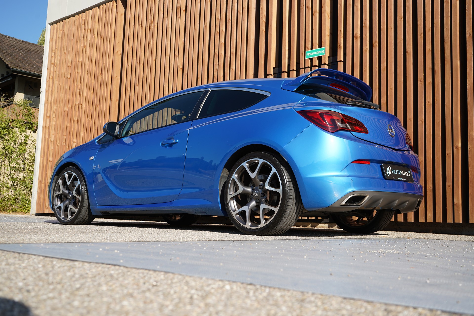 OPEL ASTRA GTC 2.0i 16V TURBO OPC l 280 PS-image-11