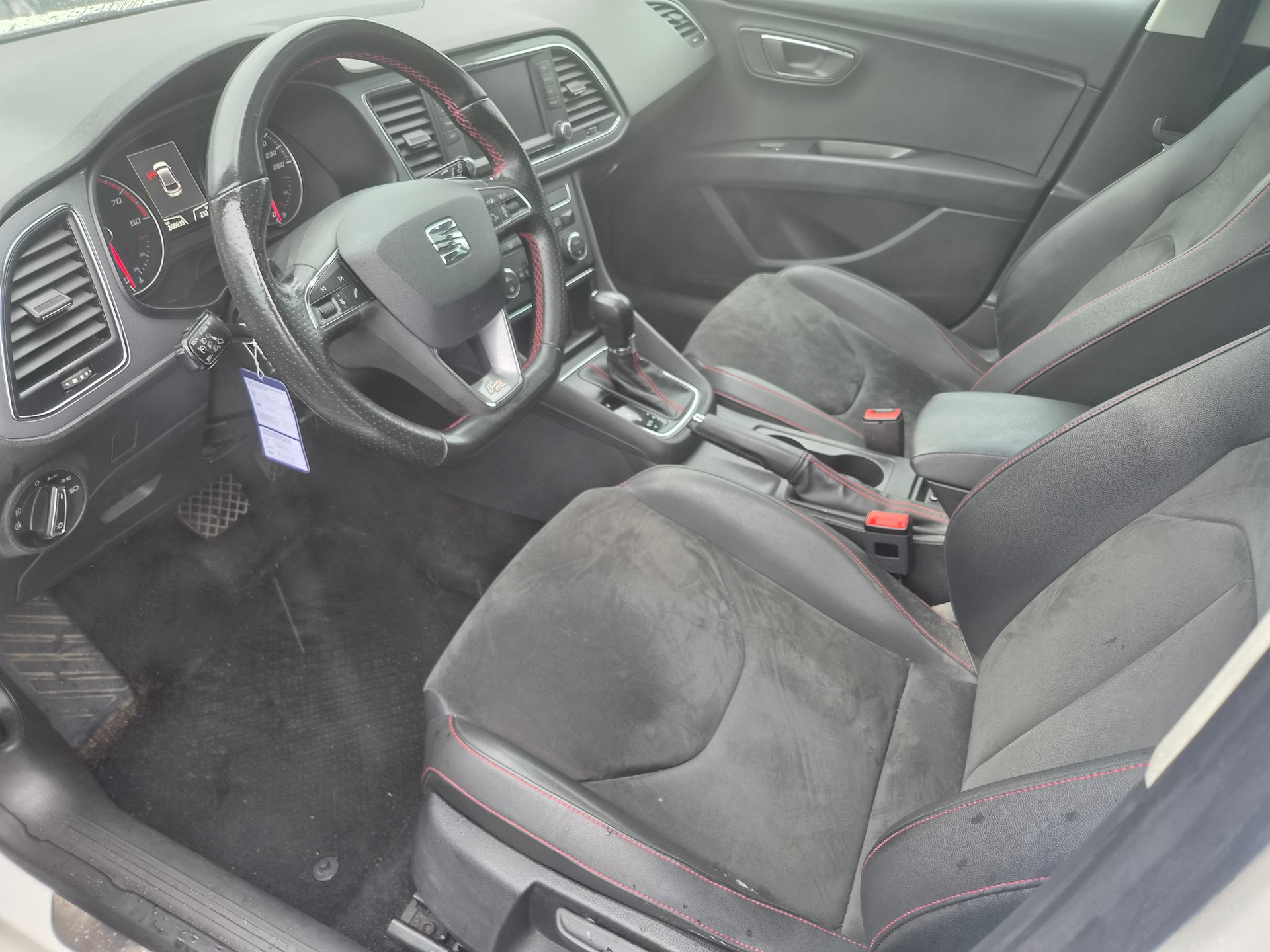 SEAT Leon 1.8 TSI FR DSG-image-13