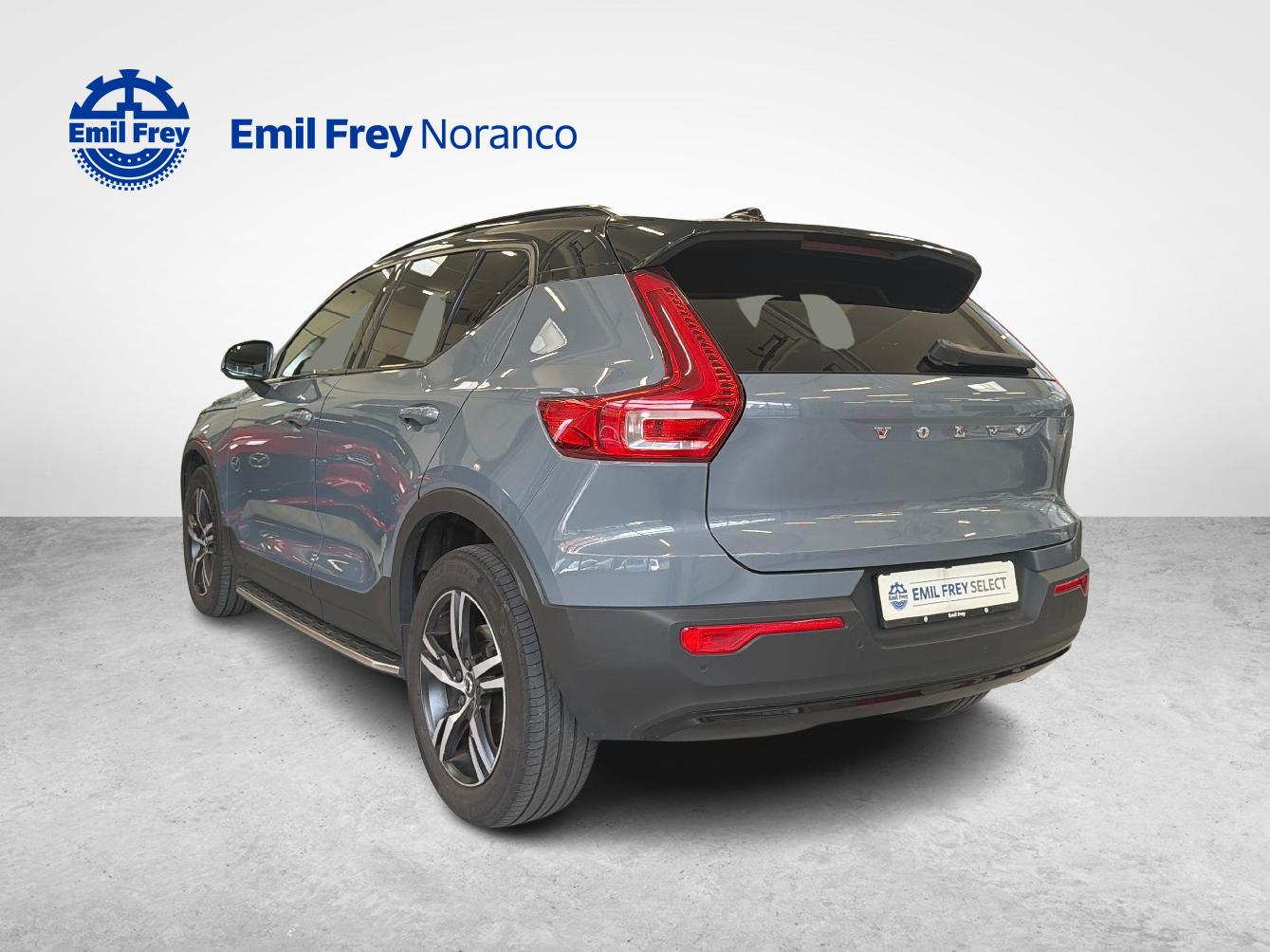 VOLVO XC40 2.0 B4 MH R-Design AWD - Pedane laterali e garanzia estesa a 7 anni inclusa-image-2