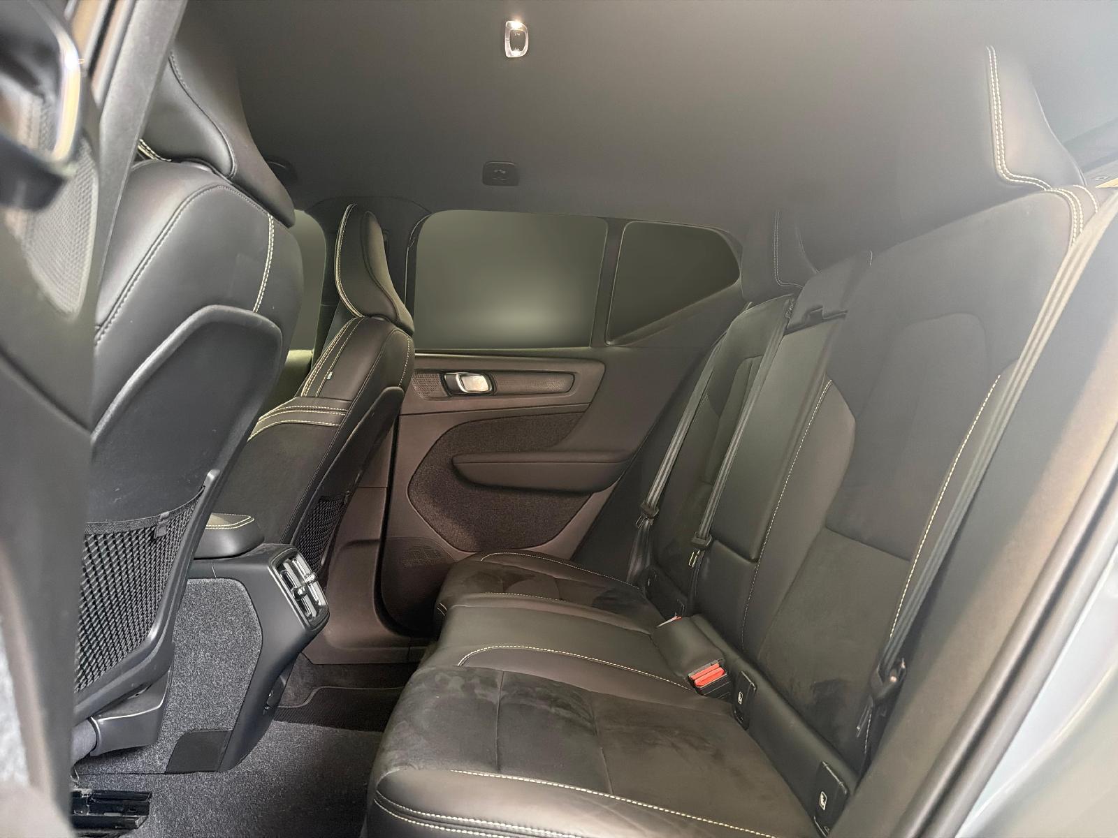 VOLVO XC40 2.0 B4 MH R-Design AWD - Pedane laterali e garanzia estesa a 7 anni inclusa-image-10