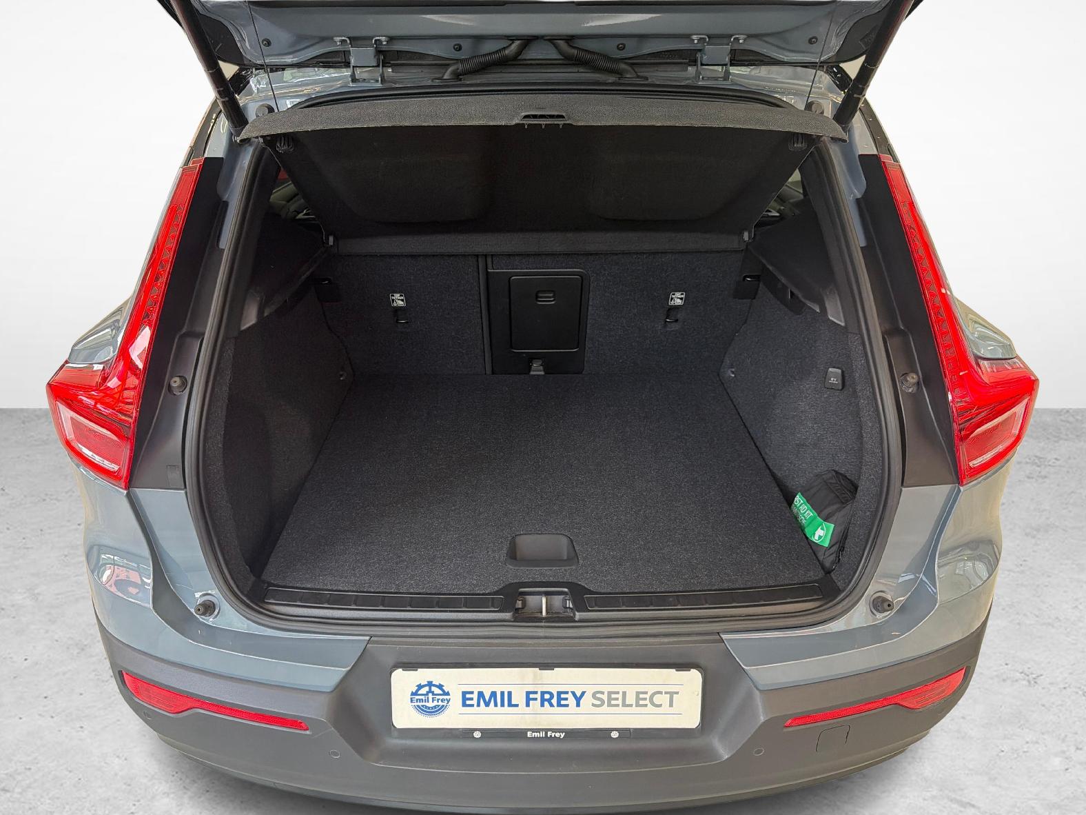 VOLVO XC40 2.0 B4 MH R-Design AWD - Pedane laterali e garanzia estesa a 7 anni inclusa-image-11