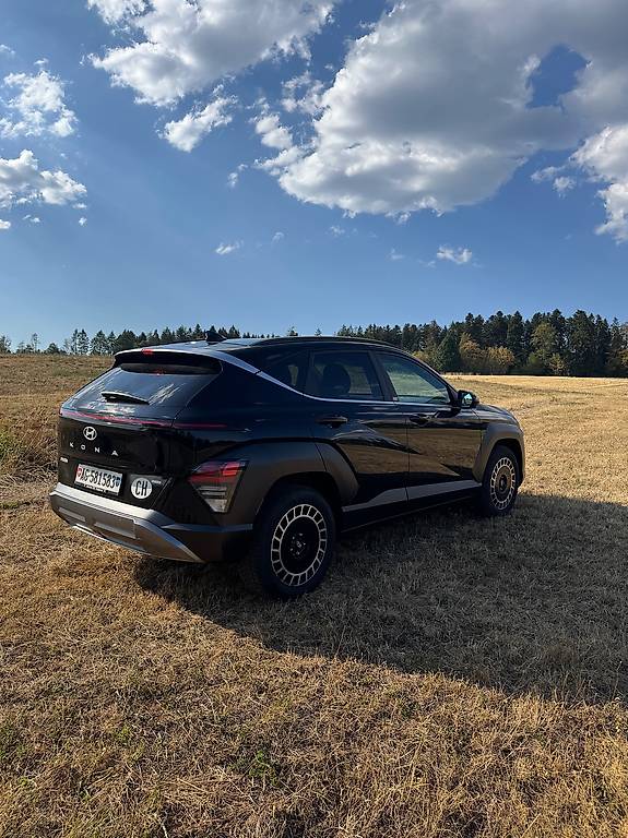 HYUNDAI KONA-image-1