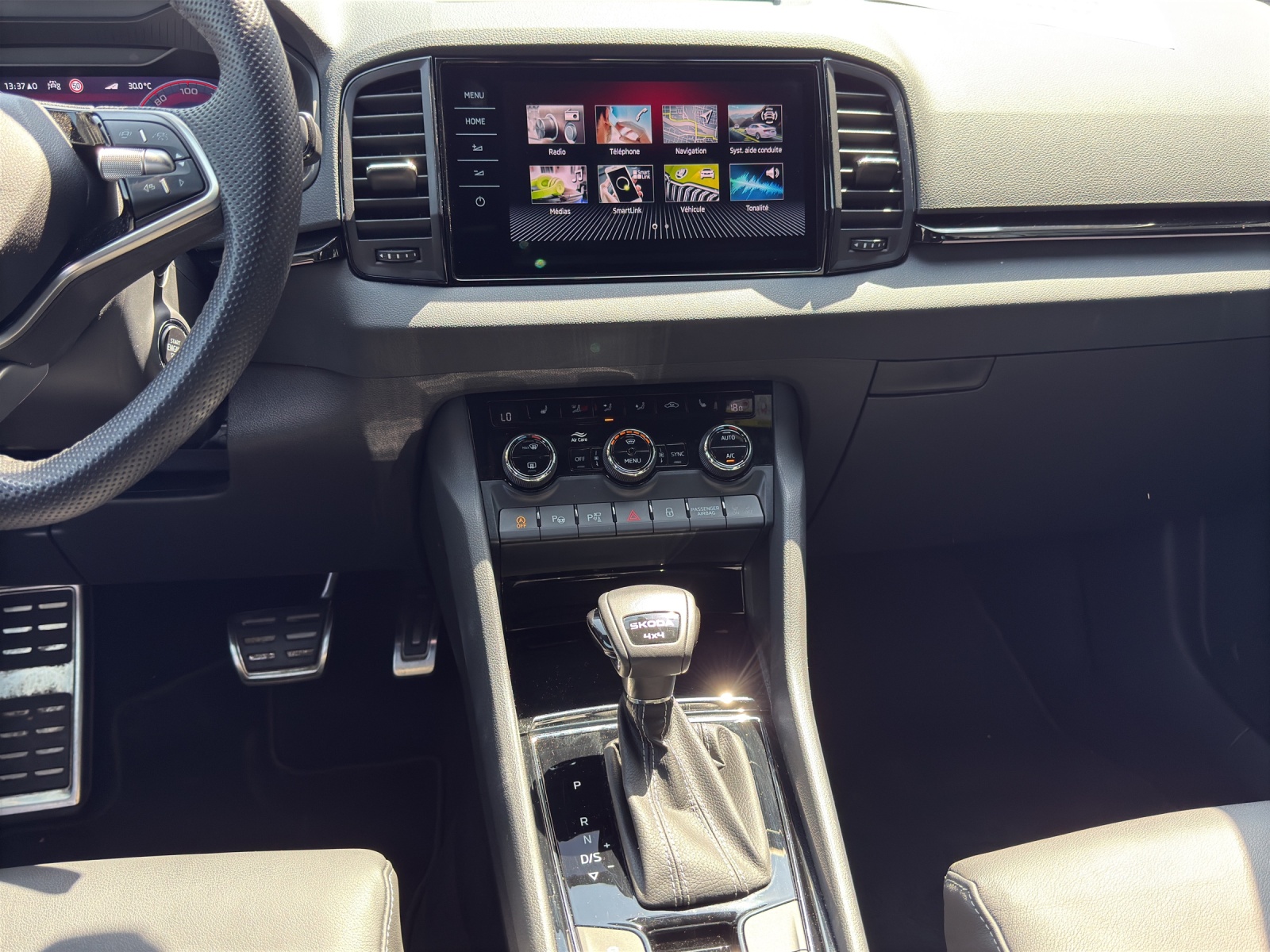 SKODA Karoq 2.0 TSI SportLine 4x4 DSG-image-10