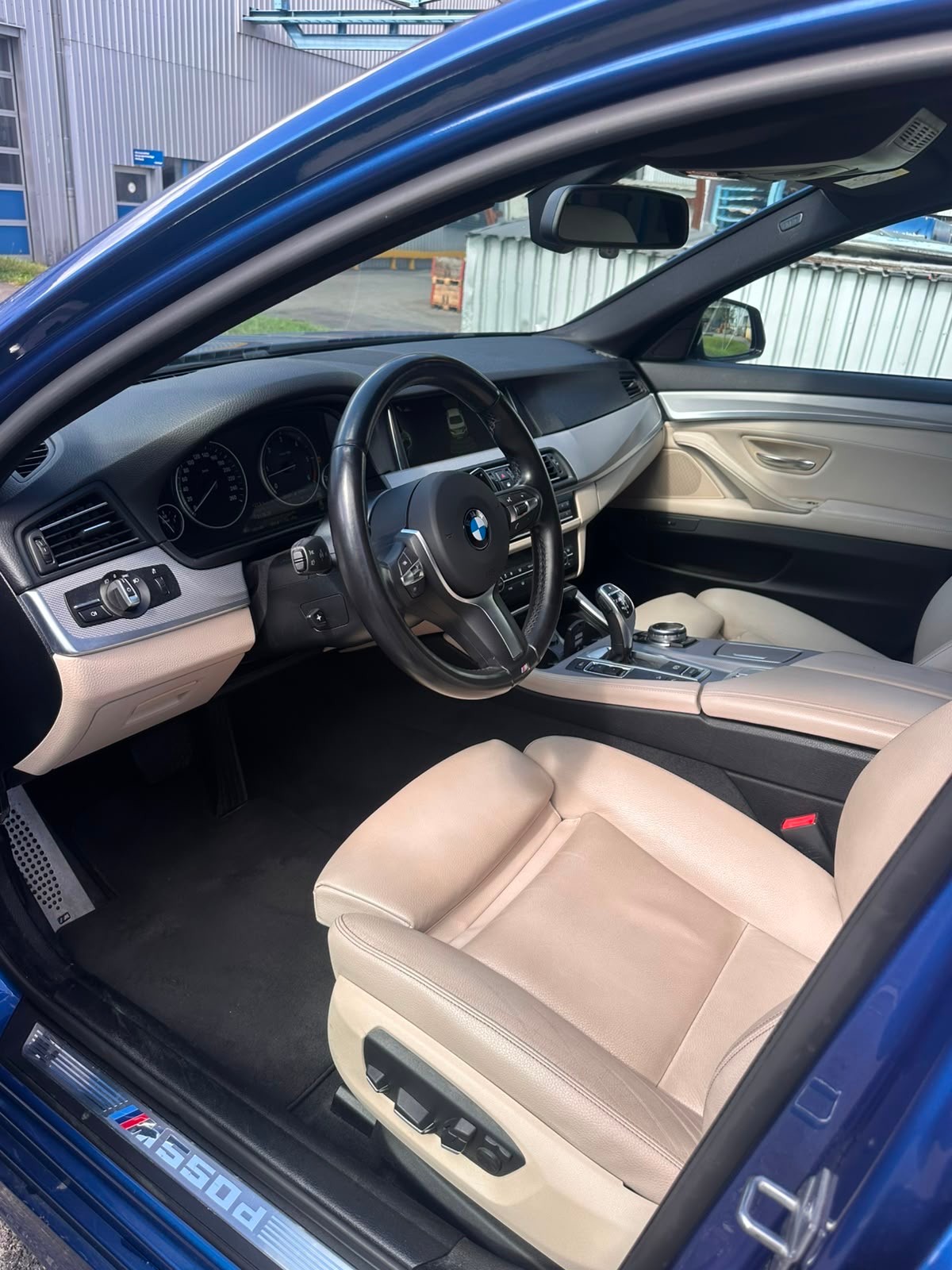BMW M550d xDrive Steptronic-image-5