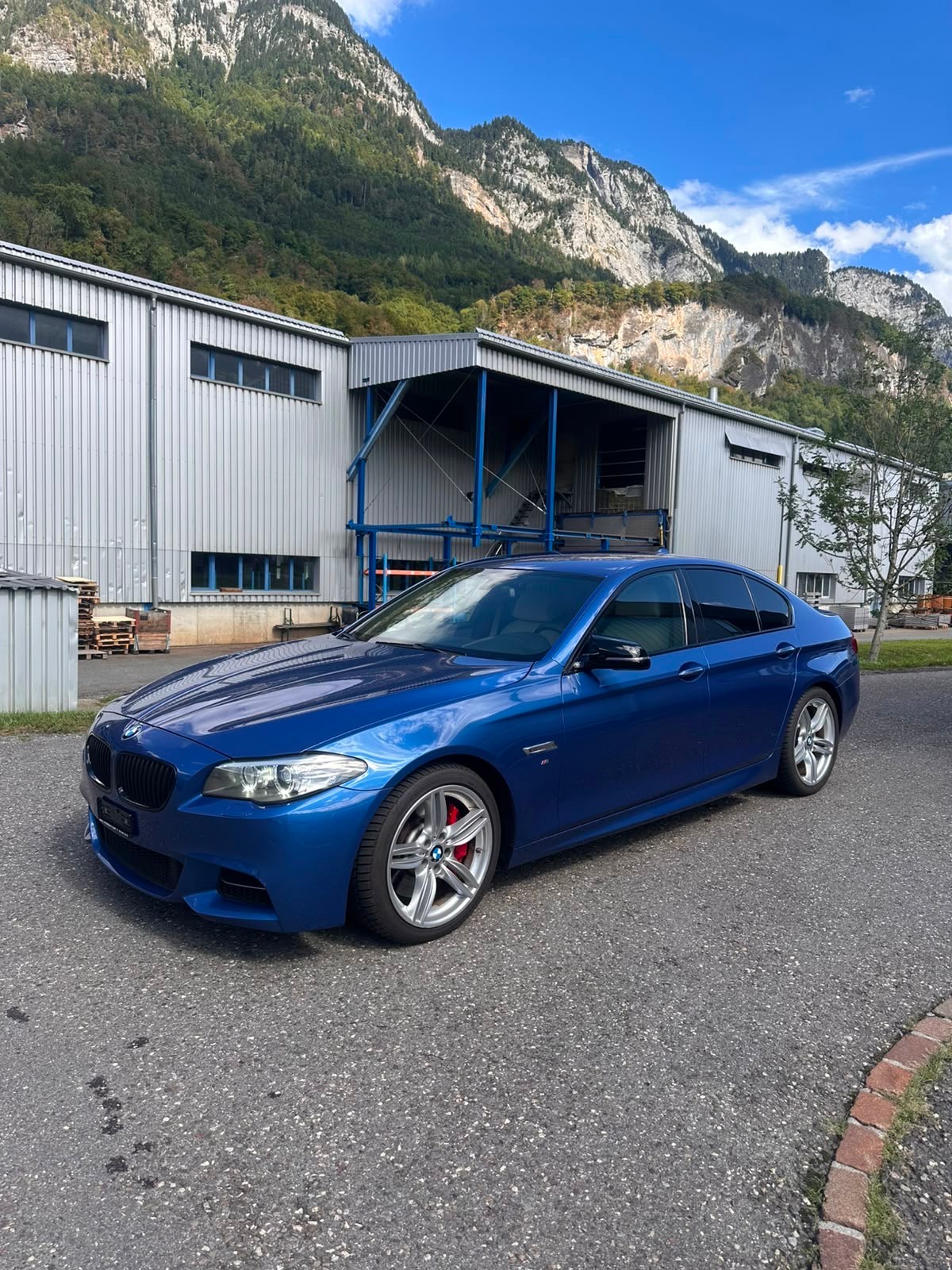 BMW M550d xDrive Steptronic-showroom-element-1