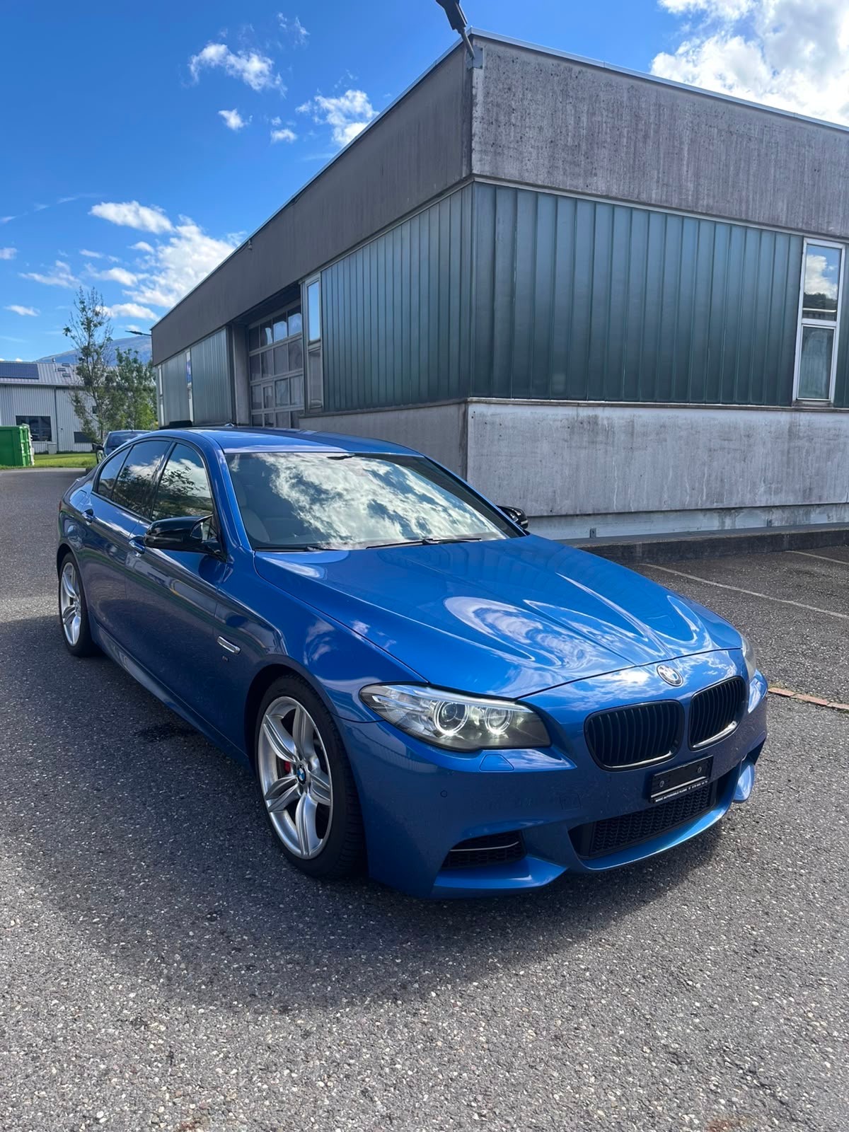 BMW M550d xDrive Steptronic-showroom-element-3