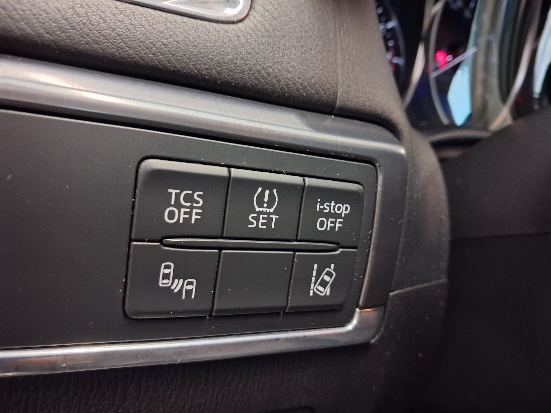 MAZDA CX-5 2.0 Revolution AWD-image-11