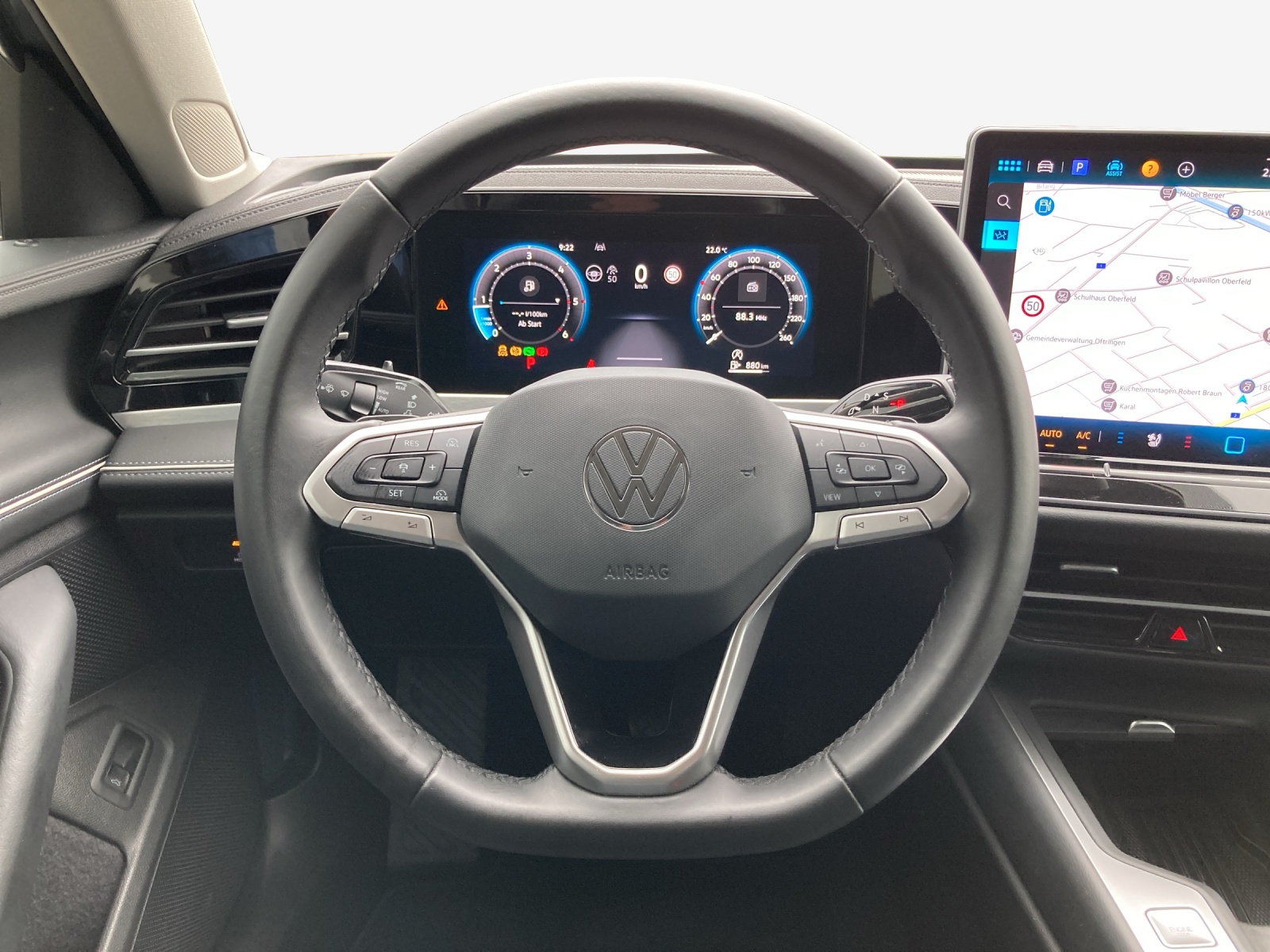VW Passat Variant 2.0 TDI evo Business 4 Motion DSG-image-9
