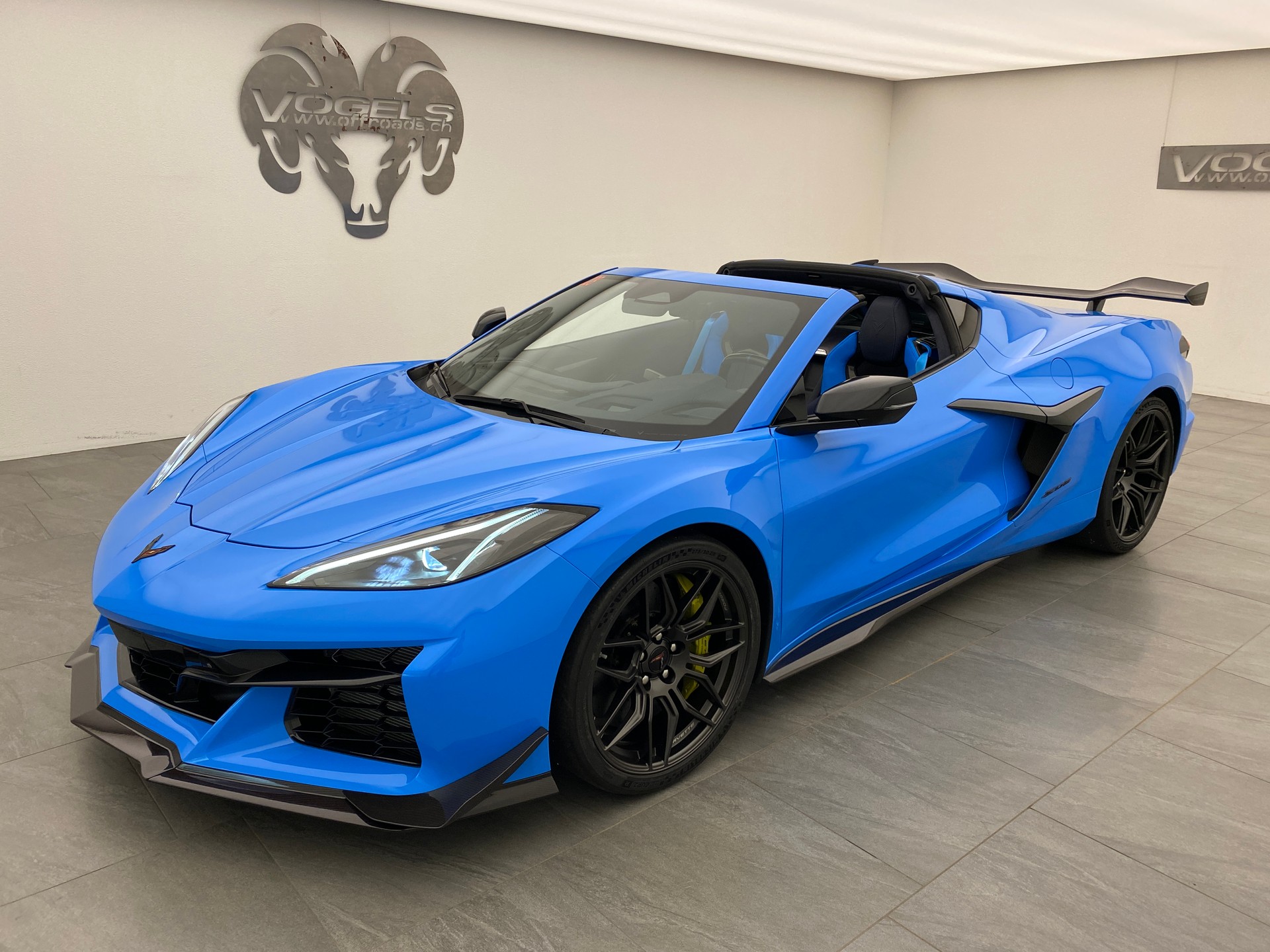 CHEVROLET Corvette C8 Z06 3LZ Z07 Performance Carbon-image-1