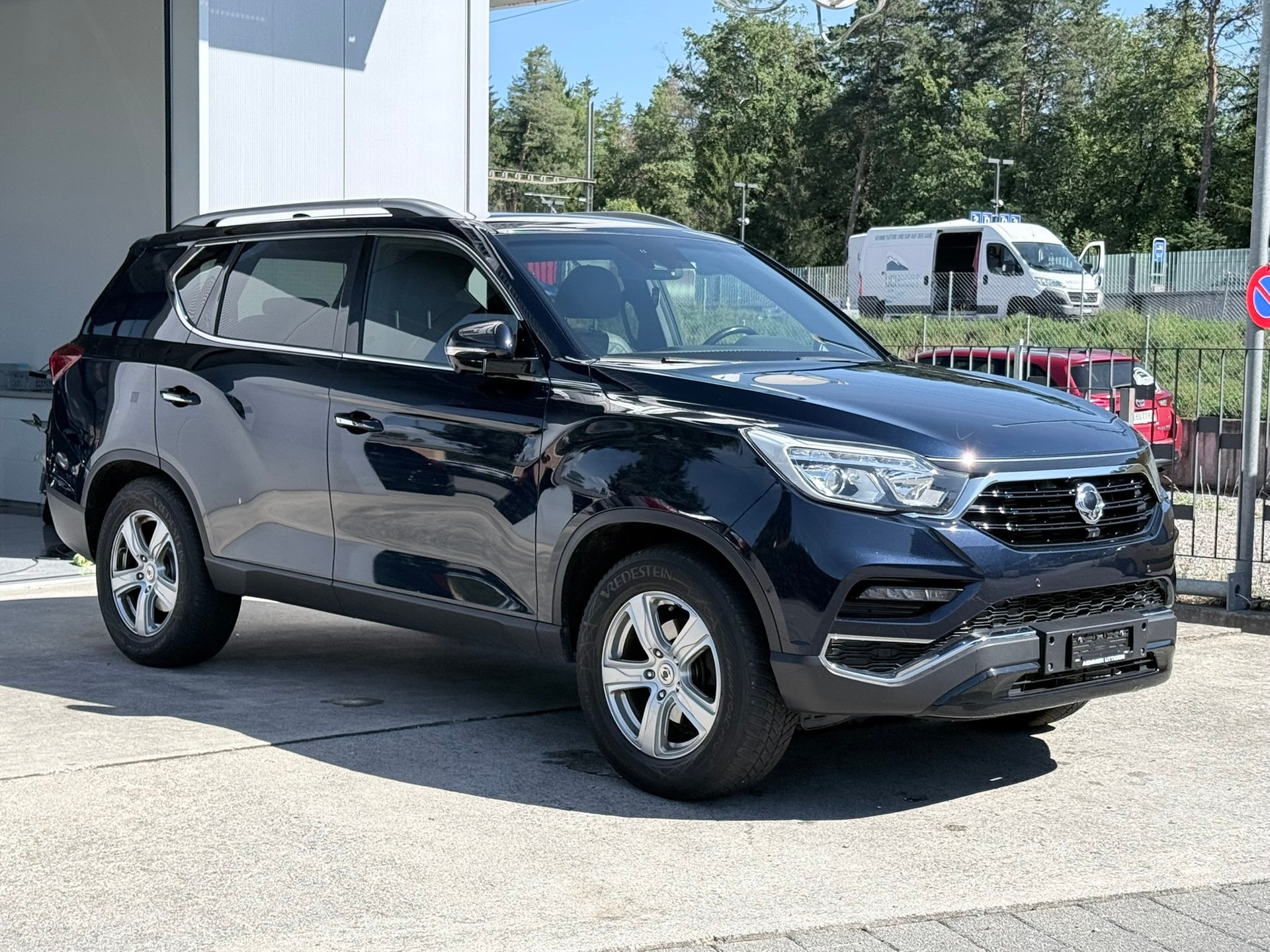 KGM-SsangYong Rexton RX220 e-XDi Sapphire 4WD-image-2