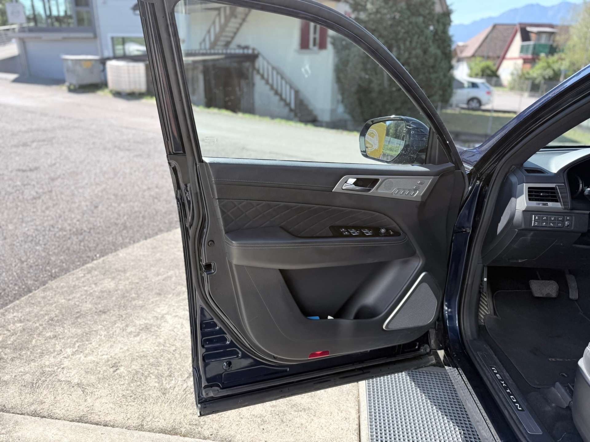 KGM-SsangYong Rexton RX220 e-XDi Sapphire 4WD-image-13
