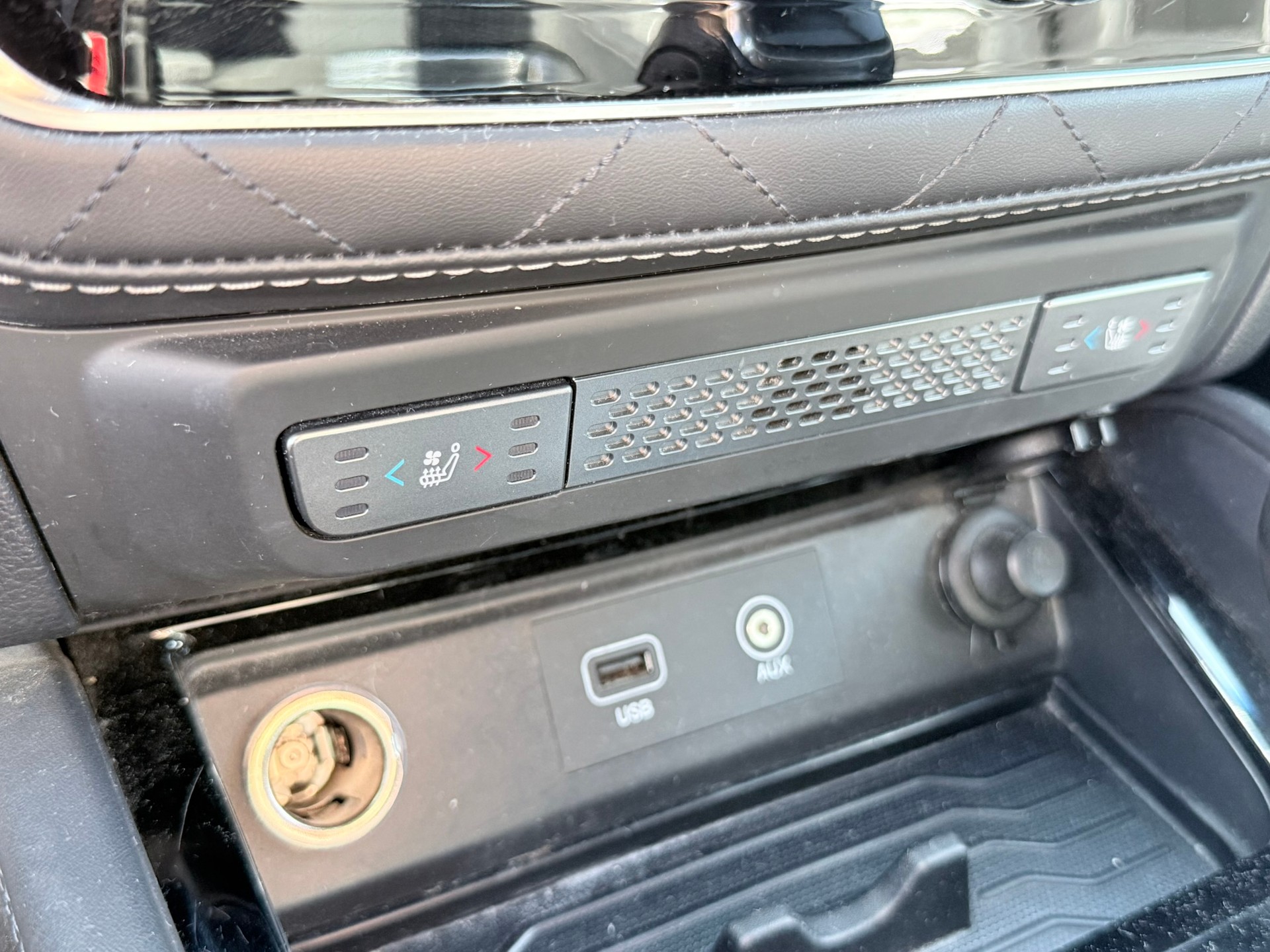KGM-SsangYong Rexton RX220 e-XDi Sapphire 4WD-image-25
